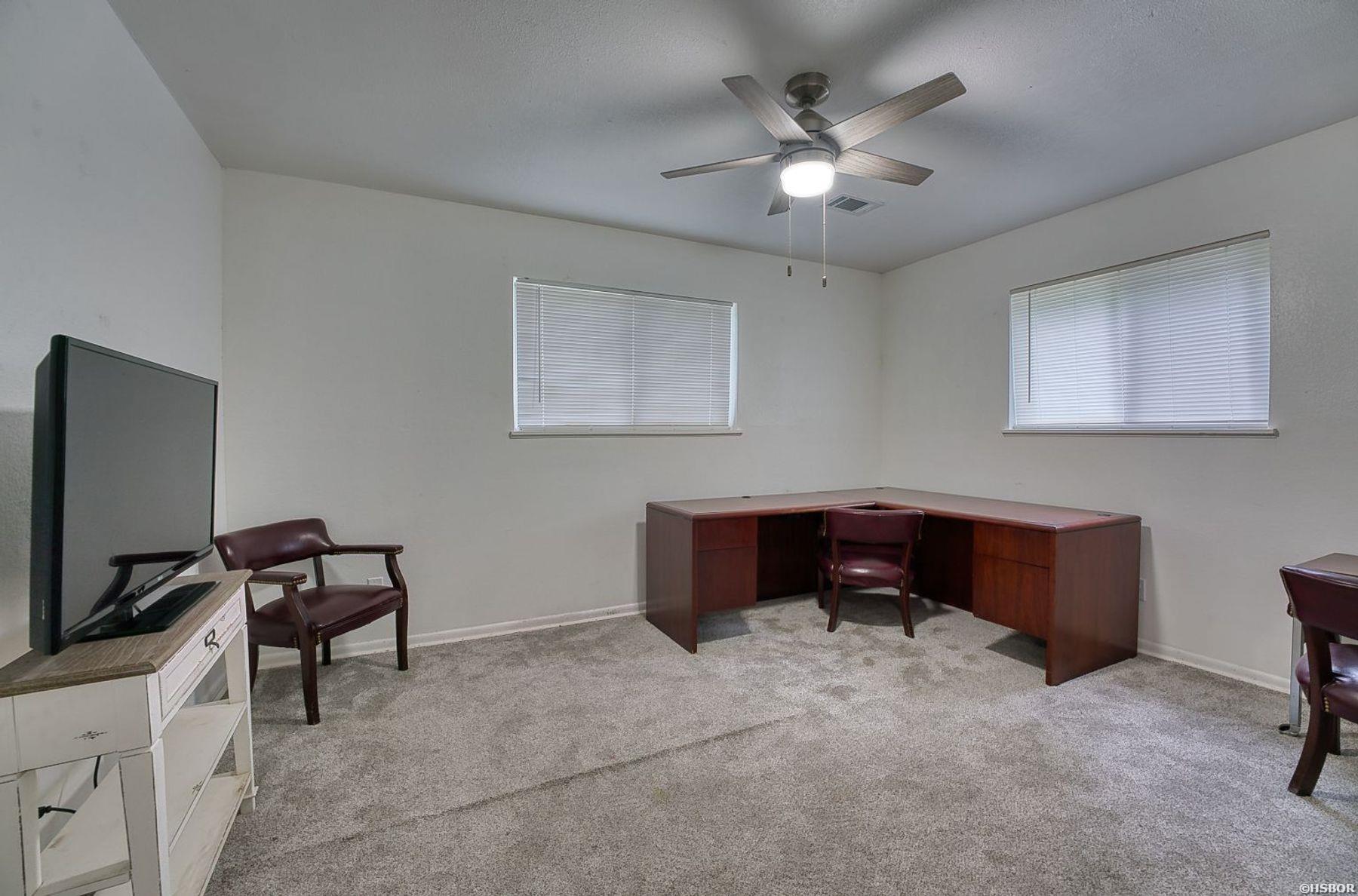 2702 Malvern Avenue Property Photo 21