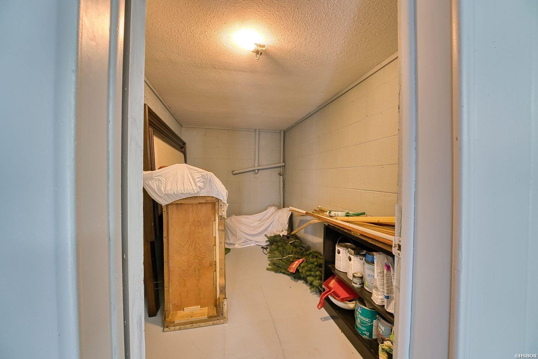 2702 Malvern Avenue Property Photo 27