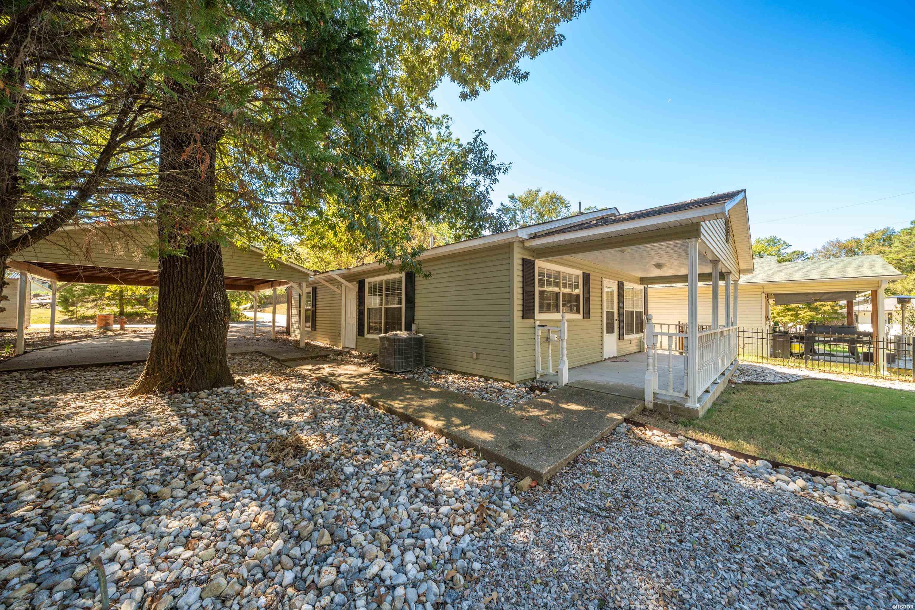 207 Kleinshore Road Property Photo 1