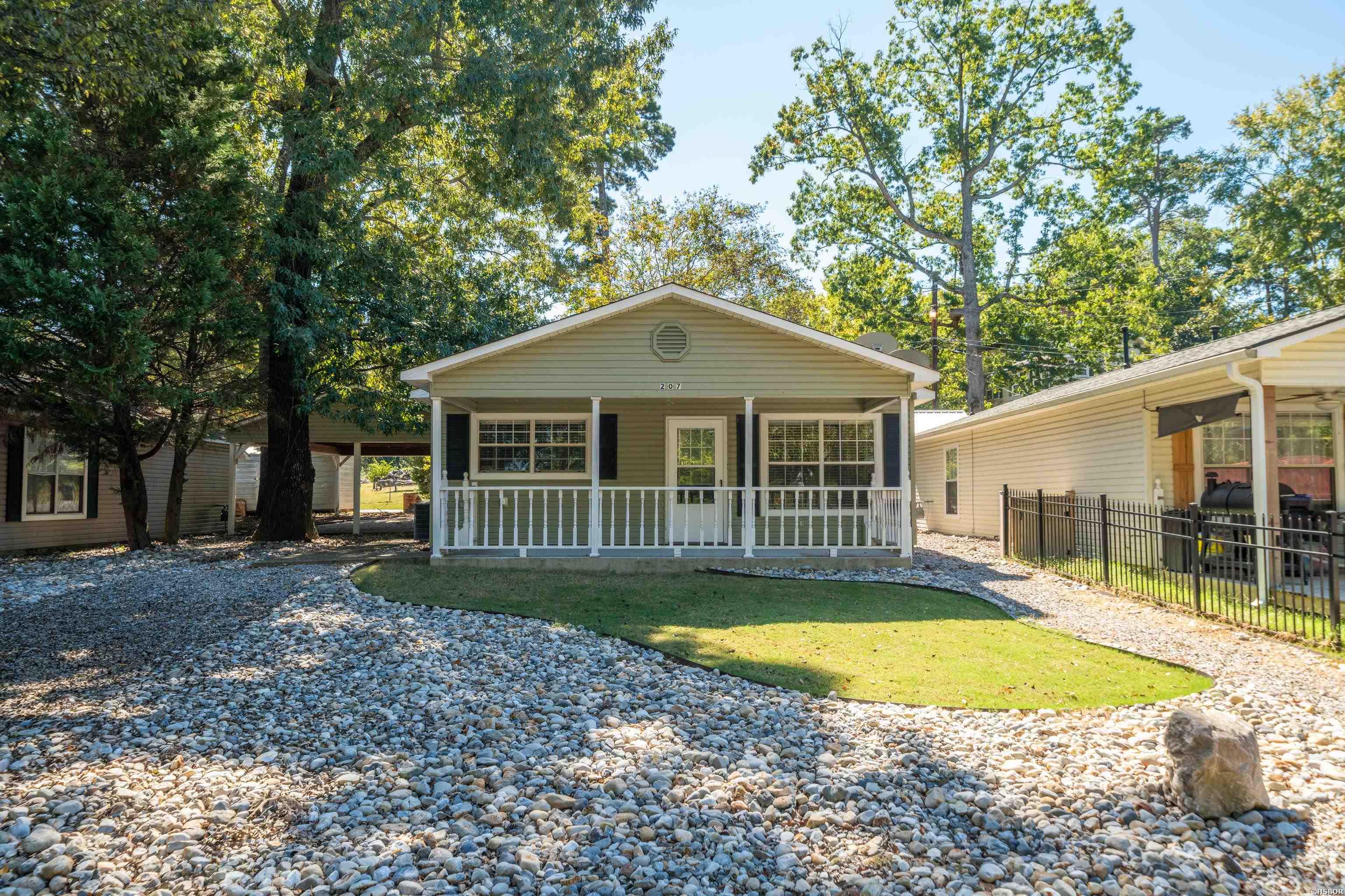 207 Kleinshore Road Property Photo 3