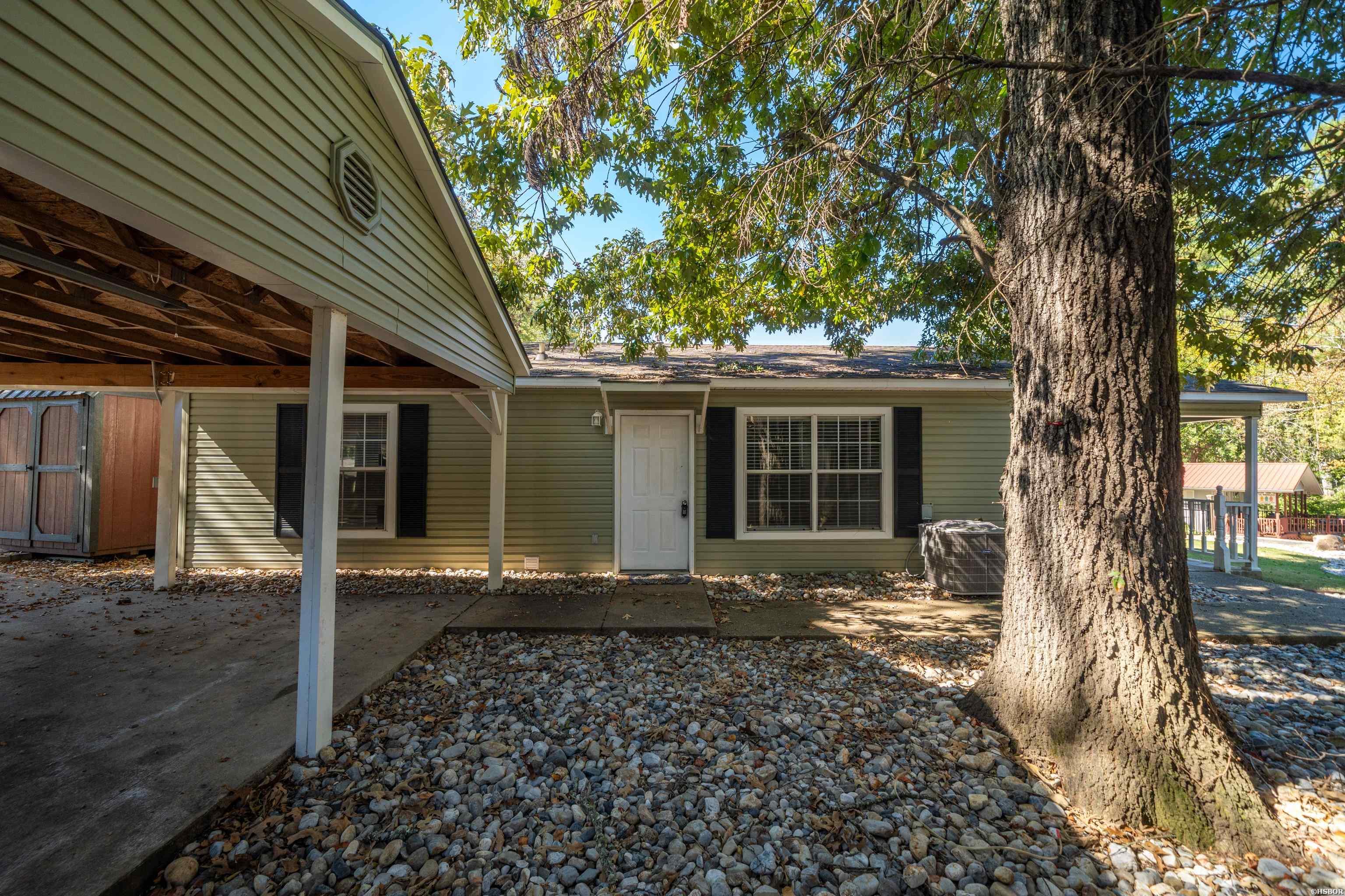 207 Kleinshore Road Property Photo 6