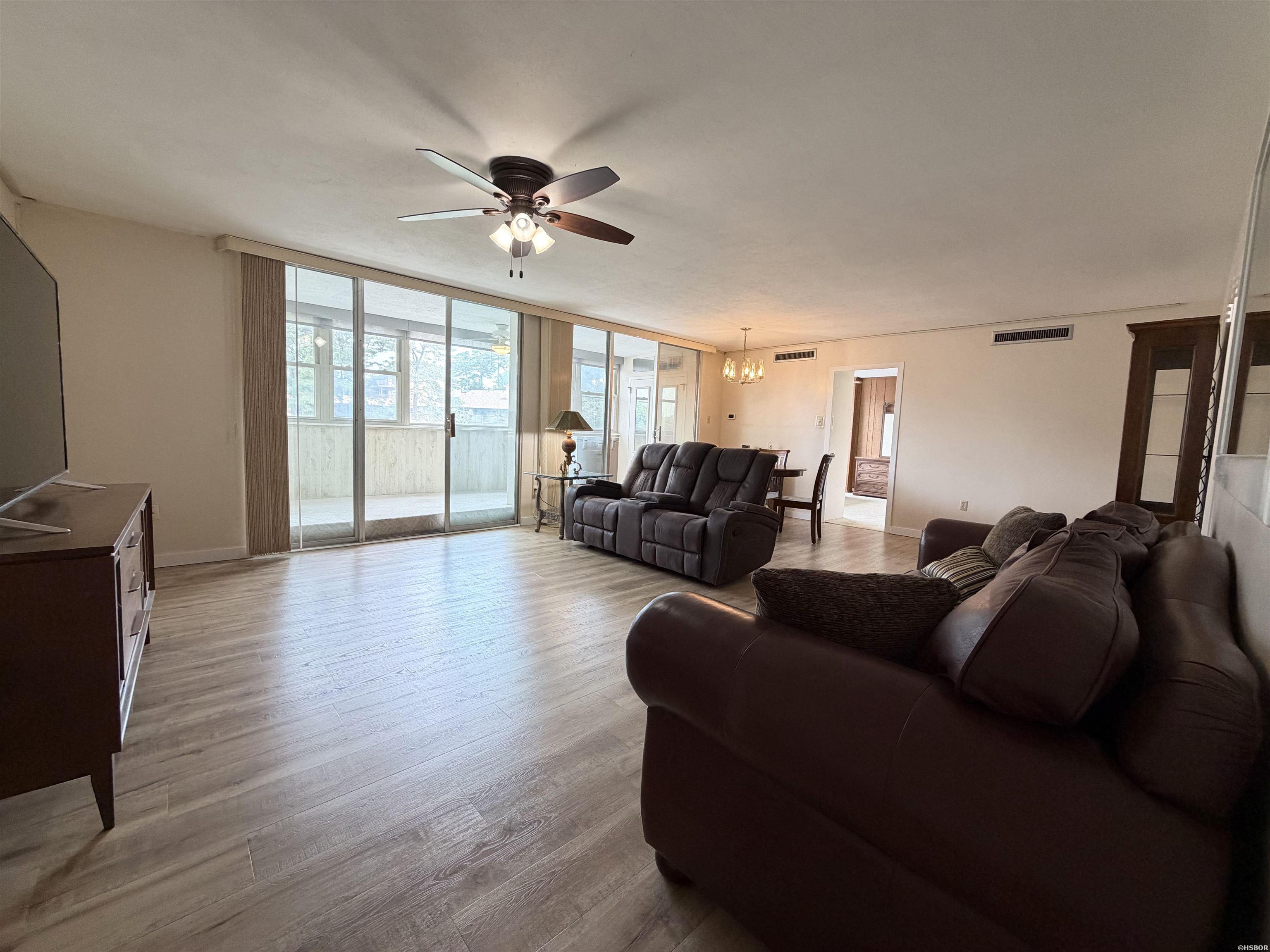 740 Weston Road Property Photo 23