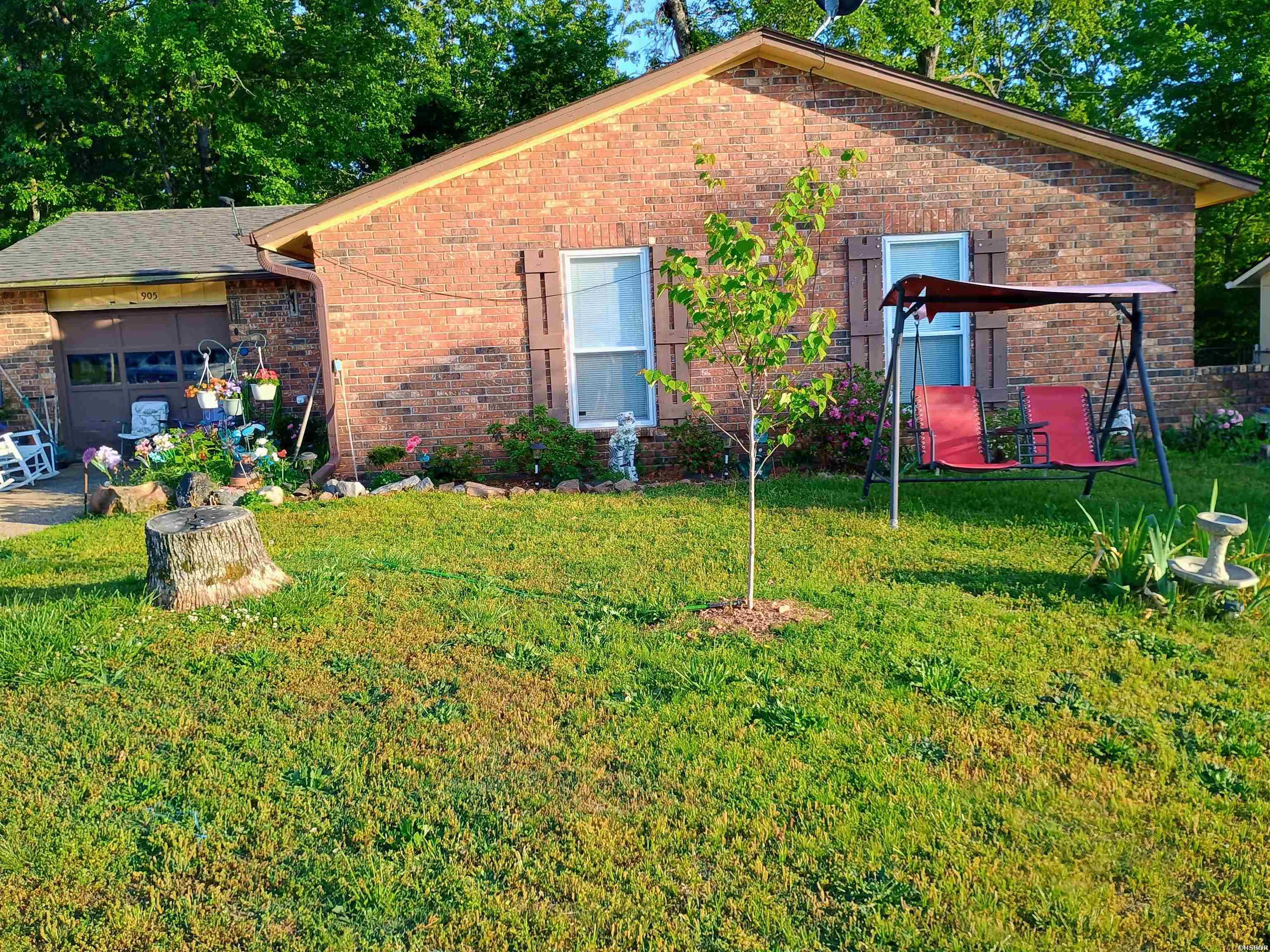 905 Nicole Drive Property Photo 1