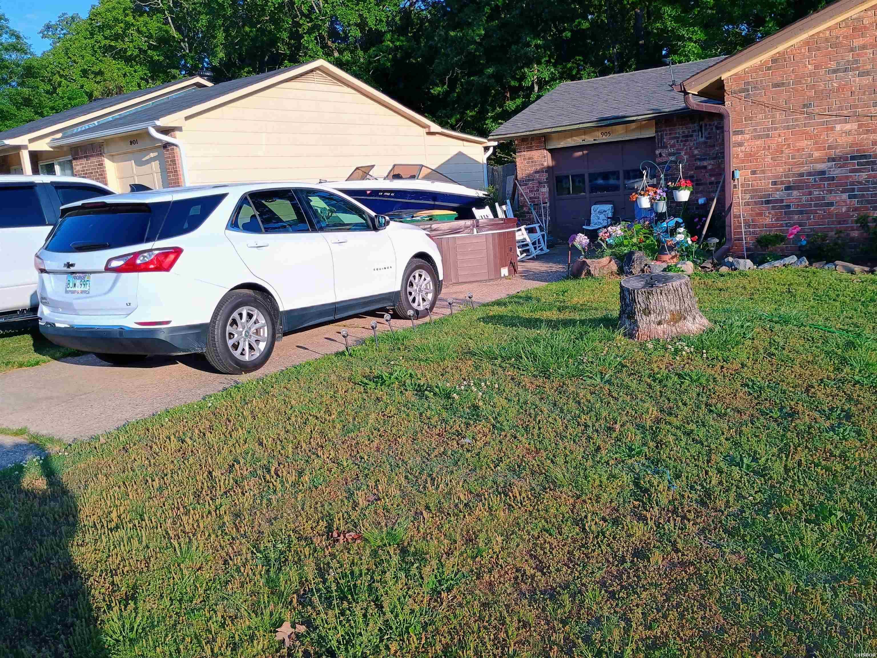 905 Nicole Drive Property Photo 2