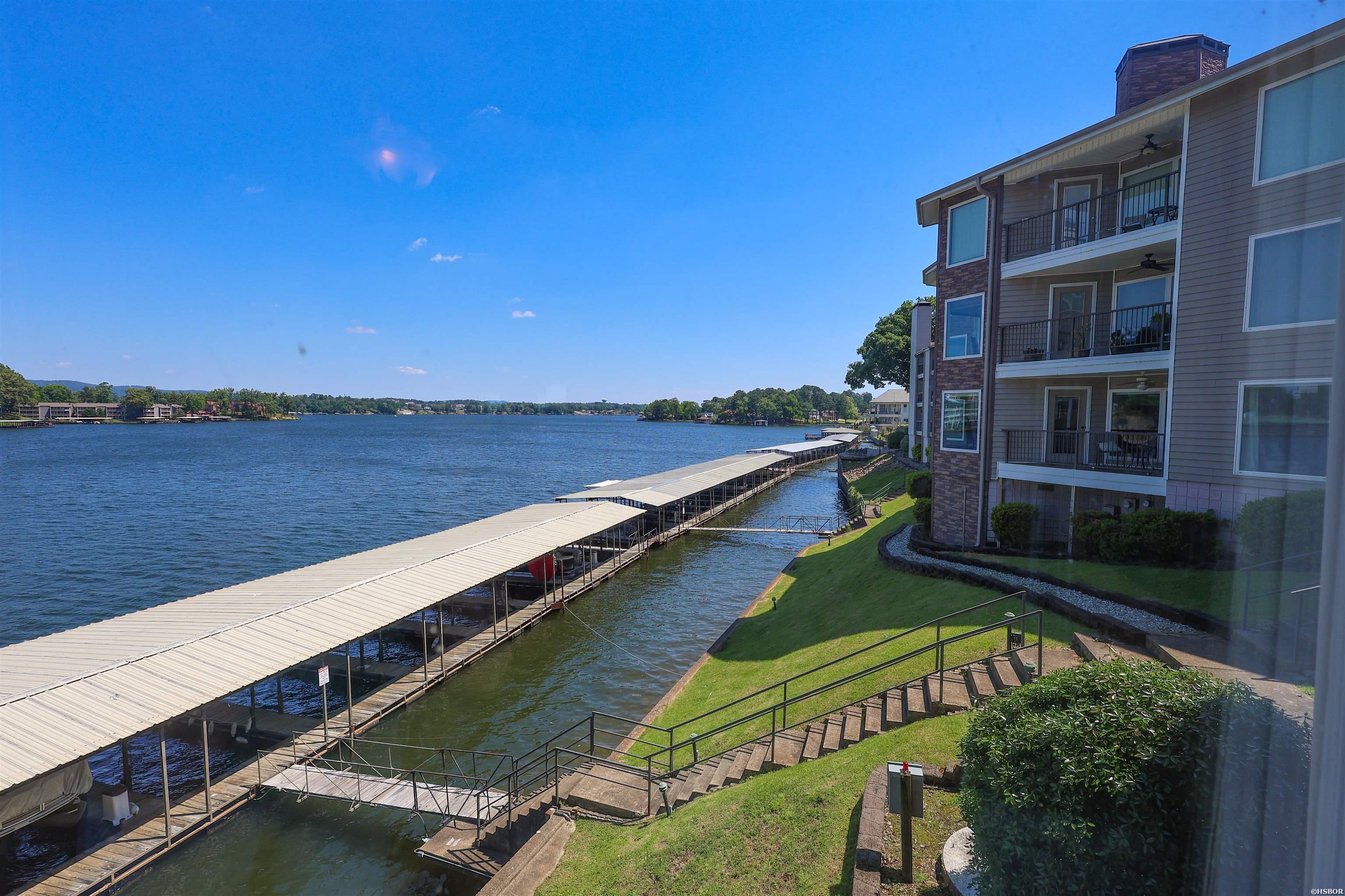 101 LONG ISLAND Drive Property Photo 1