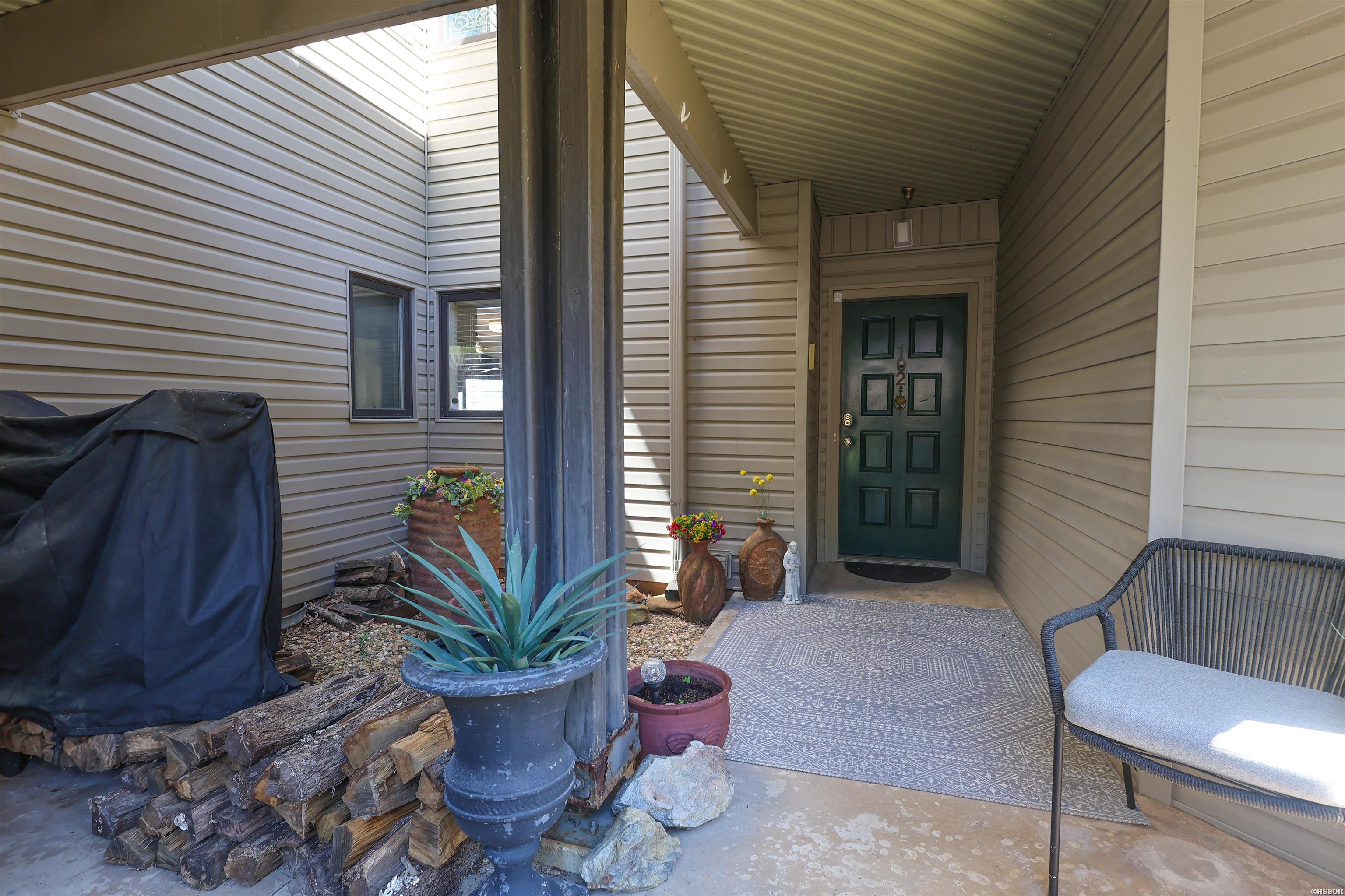 101 Long Island Drive Property Photo 3