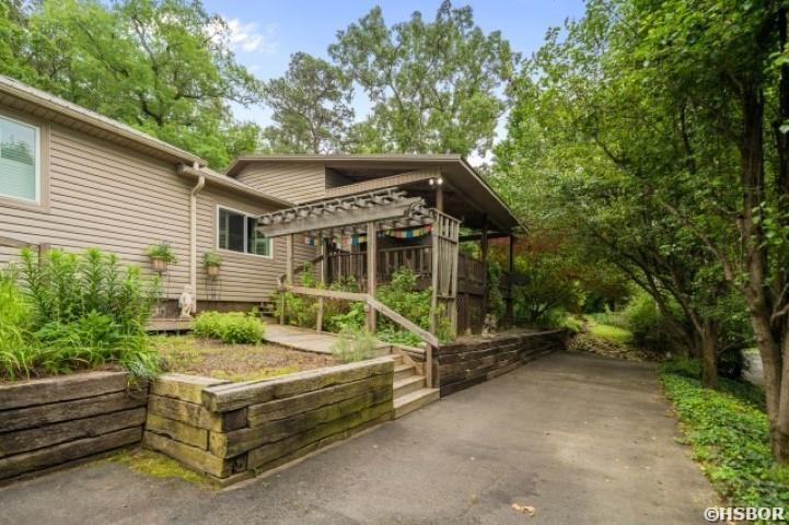 382 MUSIC MOUNTAIN Road Property Photo 1