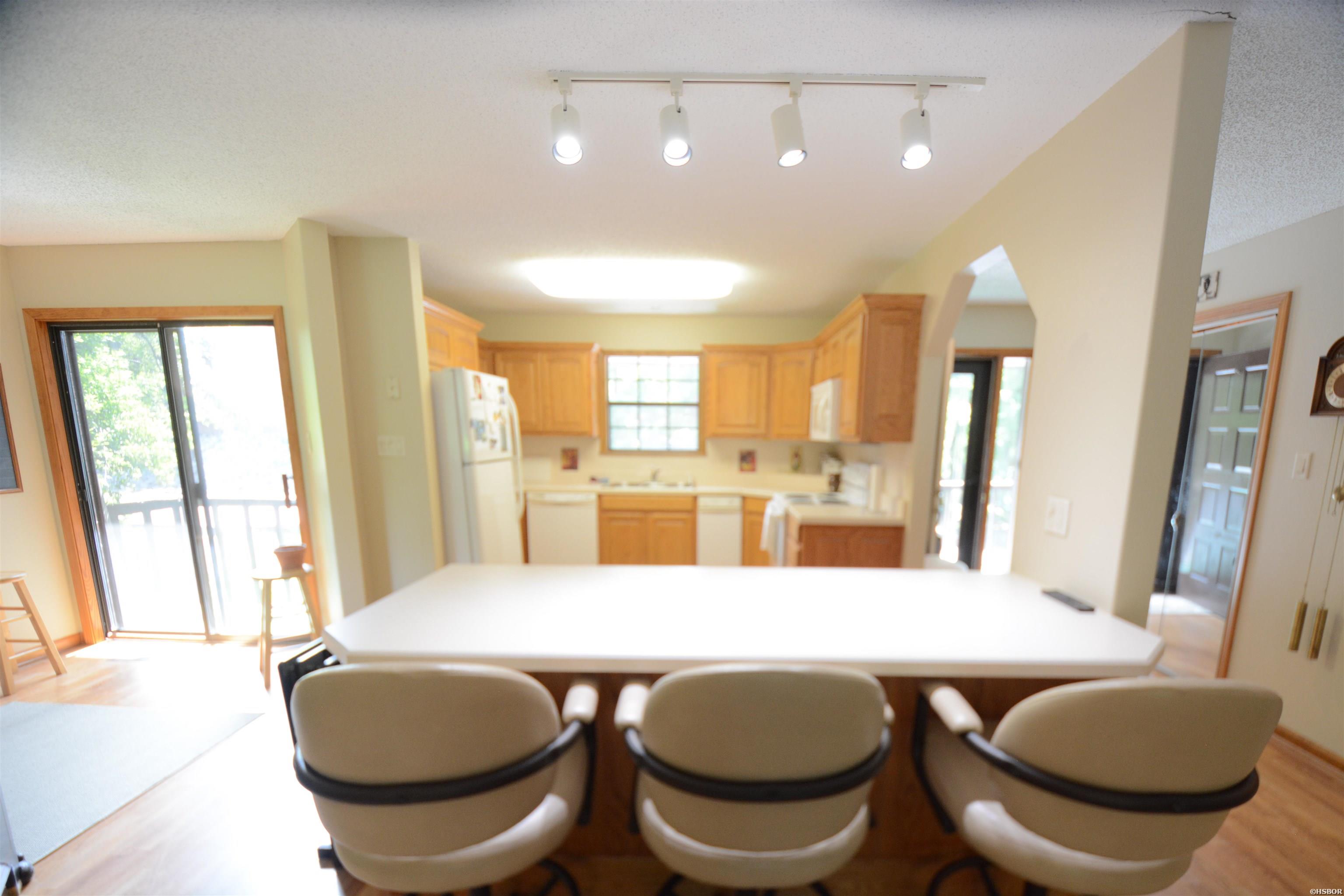 2315 Lakeshore Property Photo 4