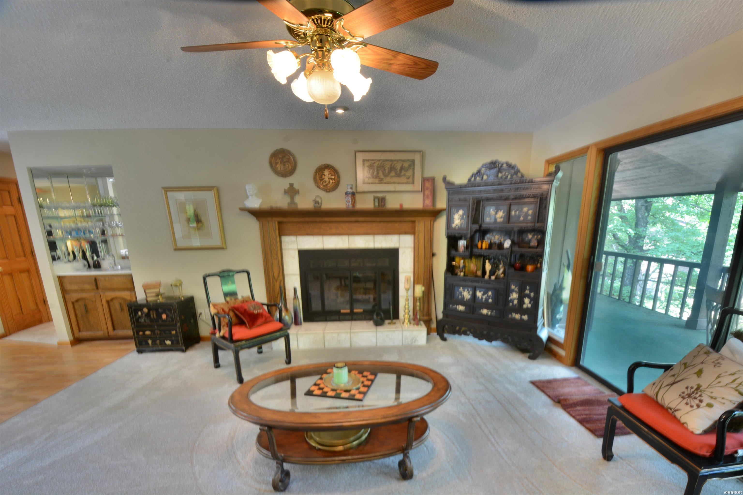 2315 Lakeshore Property Photo 9