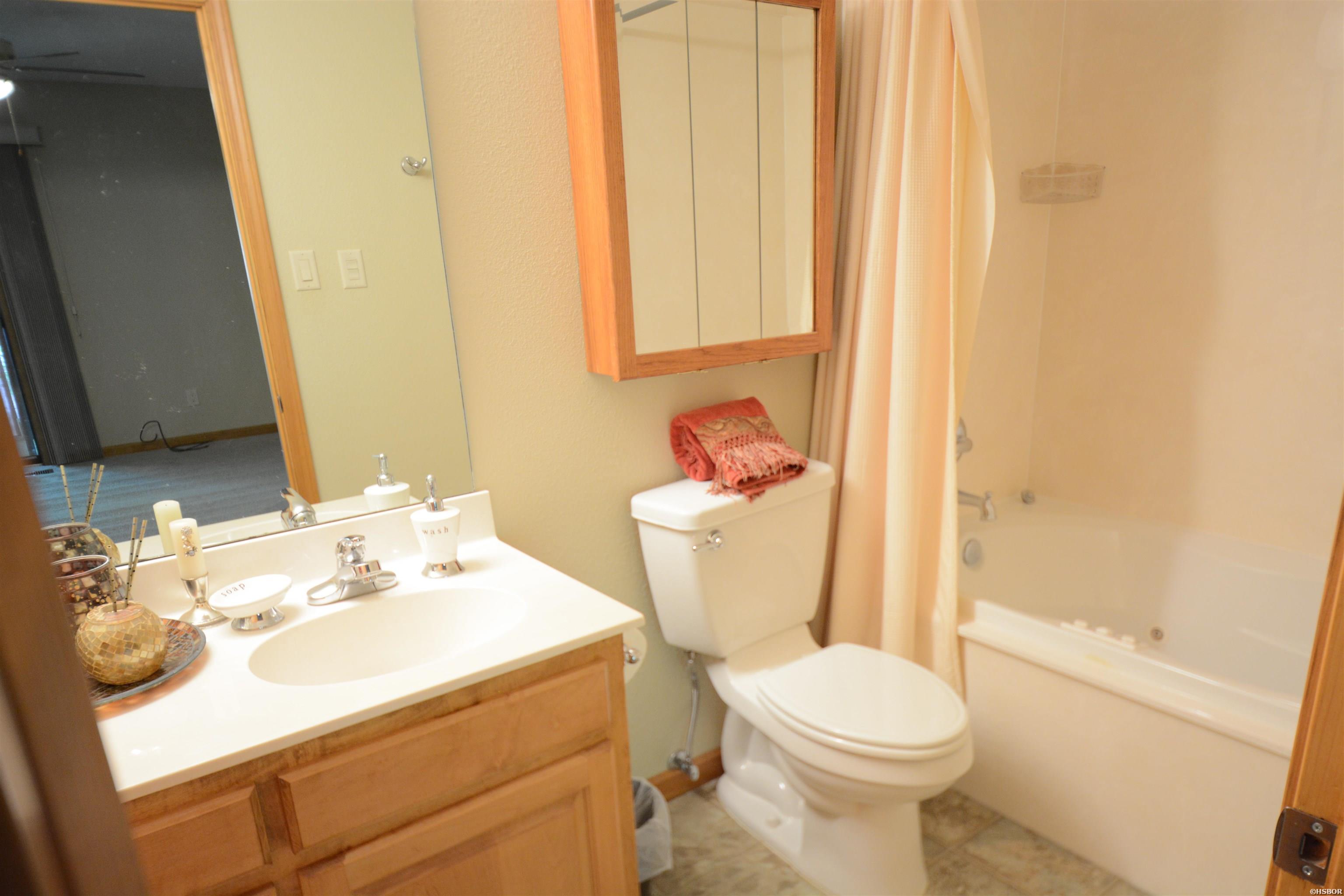 2315 Lakeshore Property Photo 16