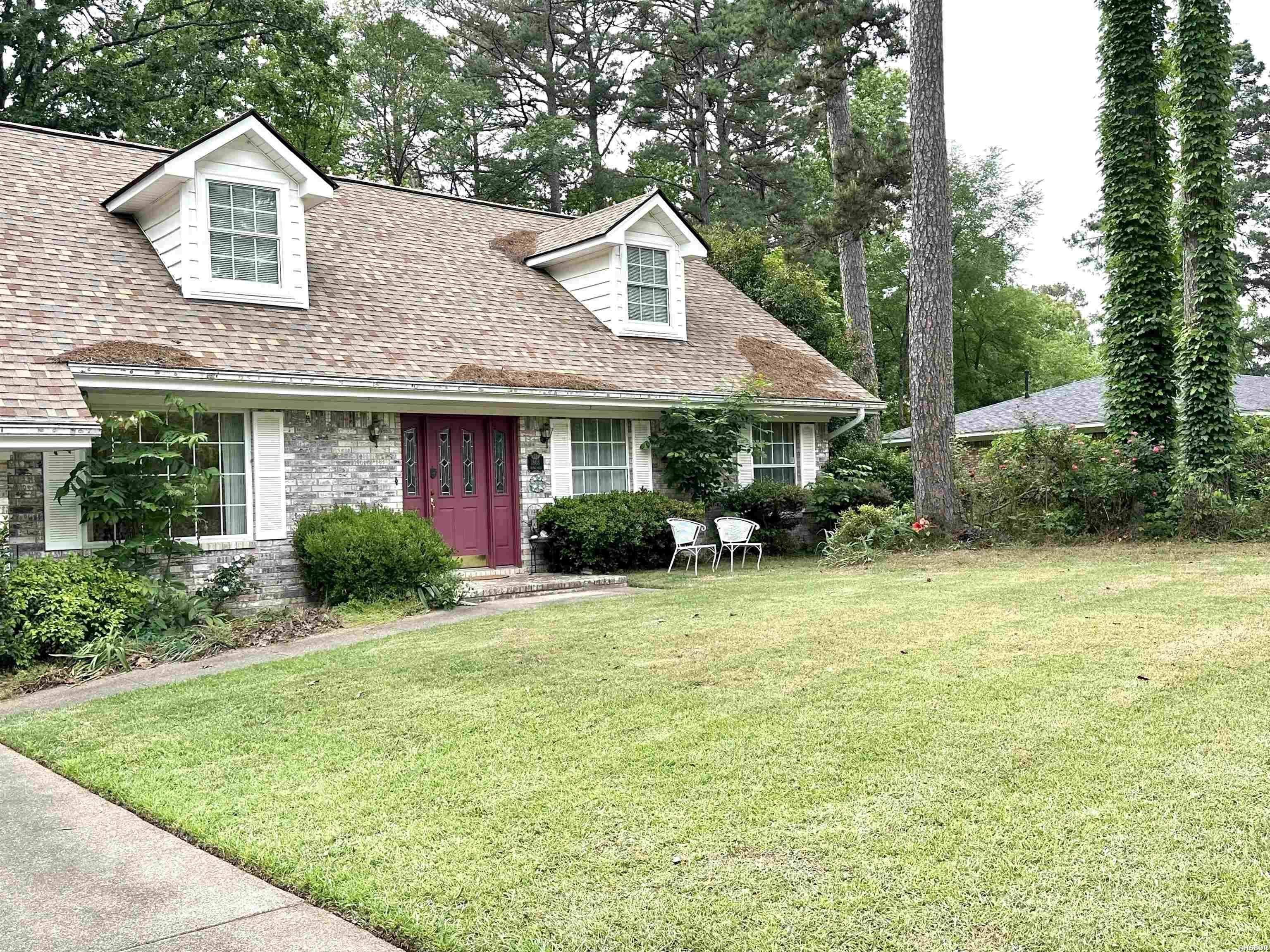 1808 Royal Oaks Drive Property Photo 1