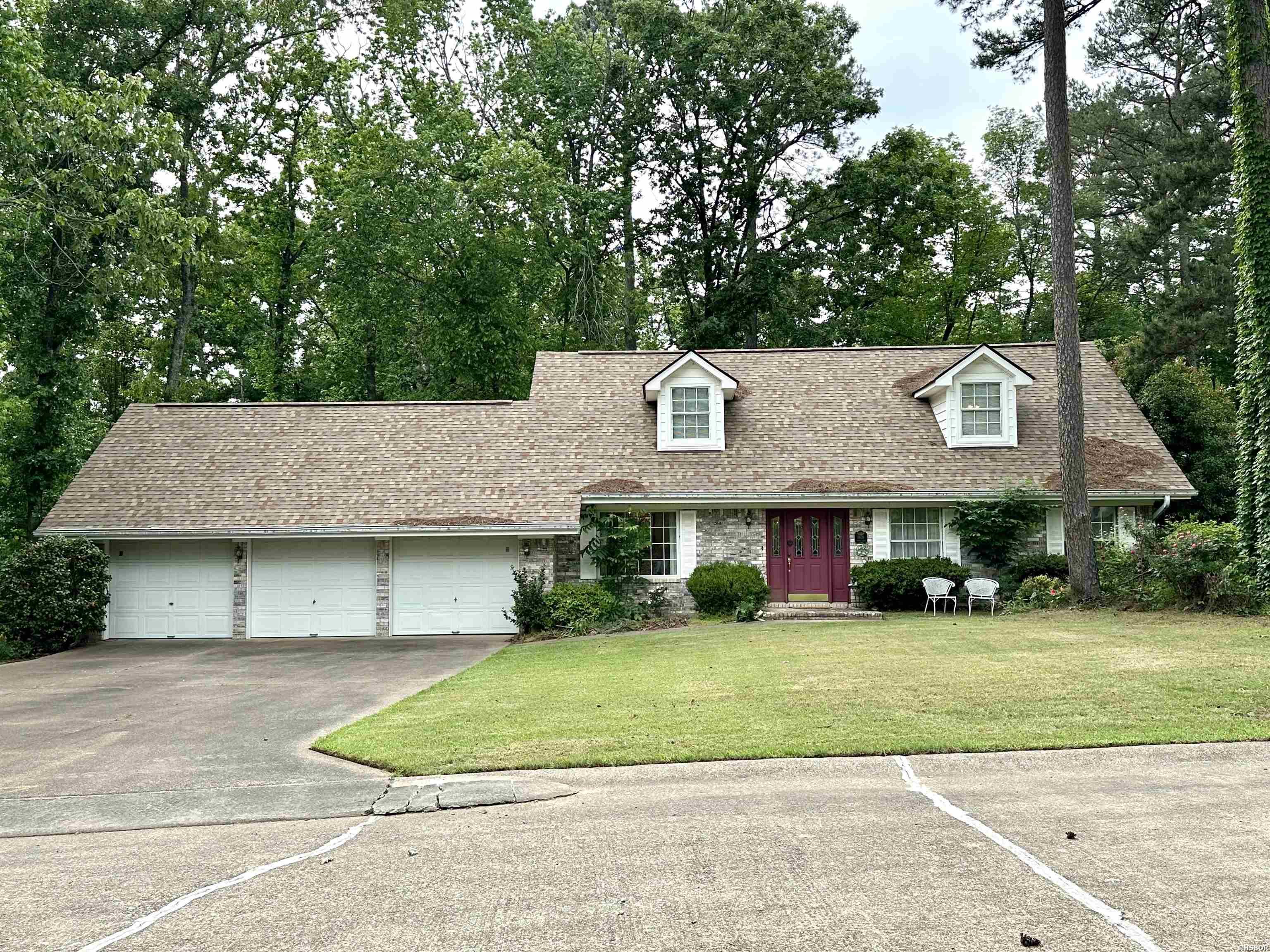 1808 Royal Oaks Drive Property Photo 2