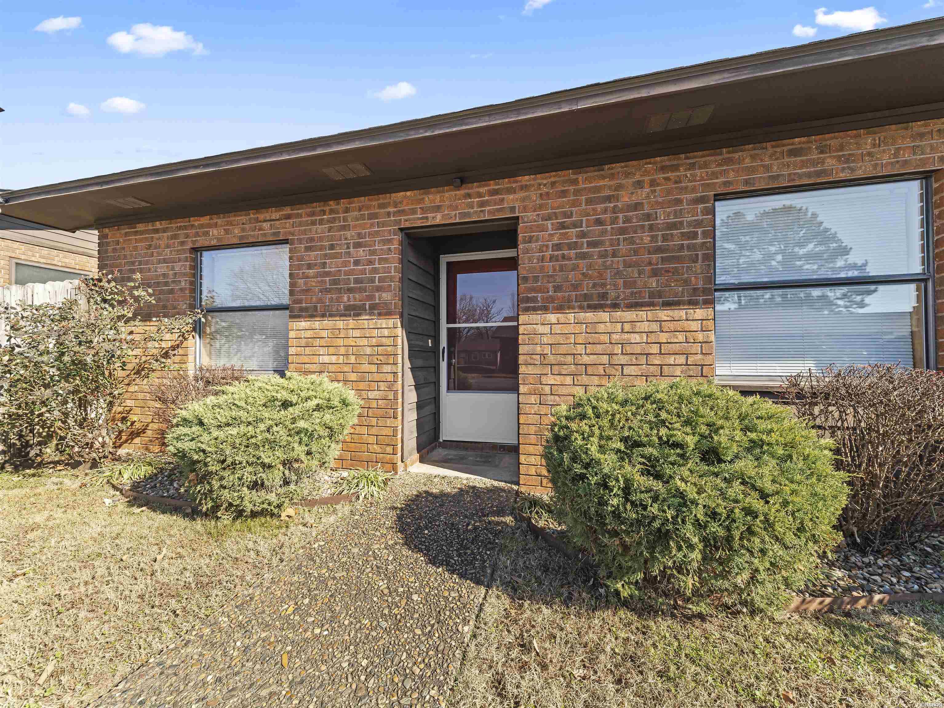 301 Hammond Property Photo 4