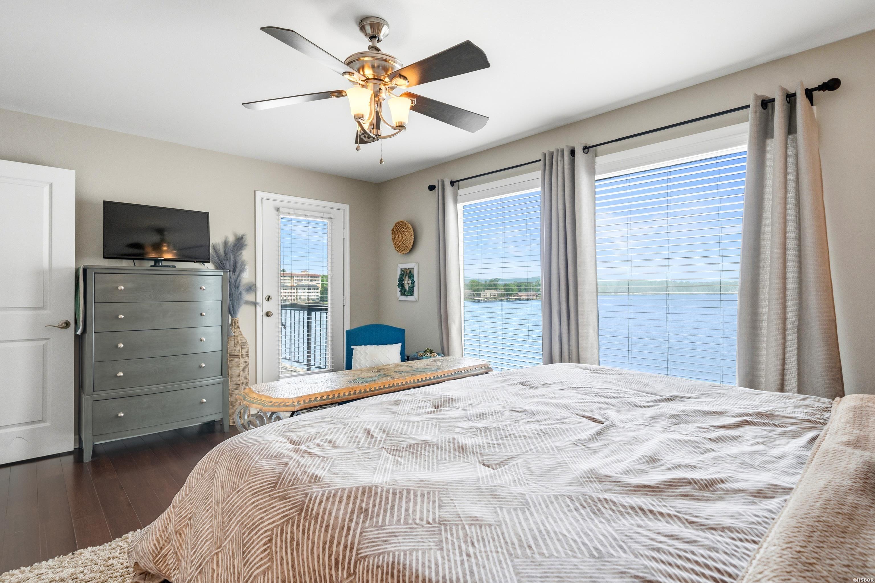 101 Long Island Drive Property Photo 3