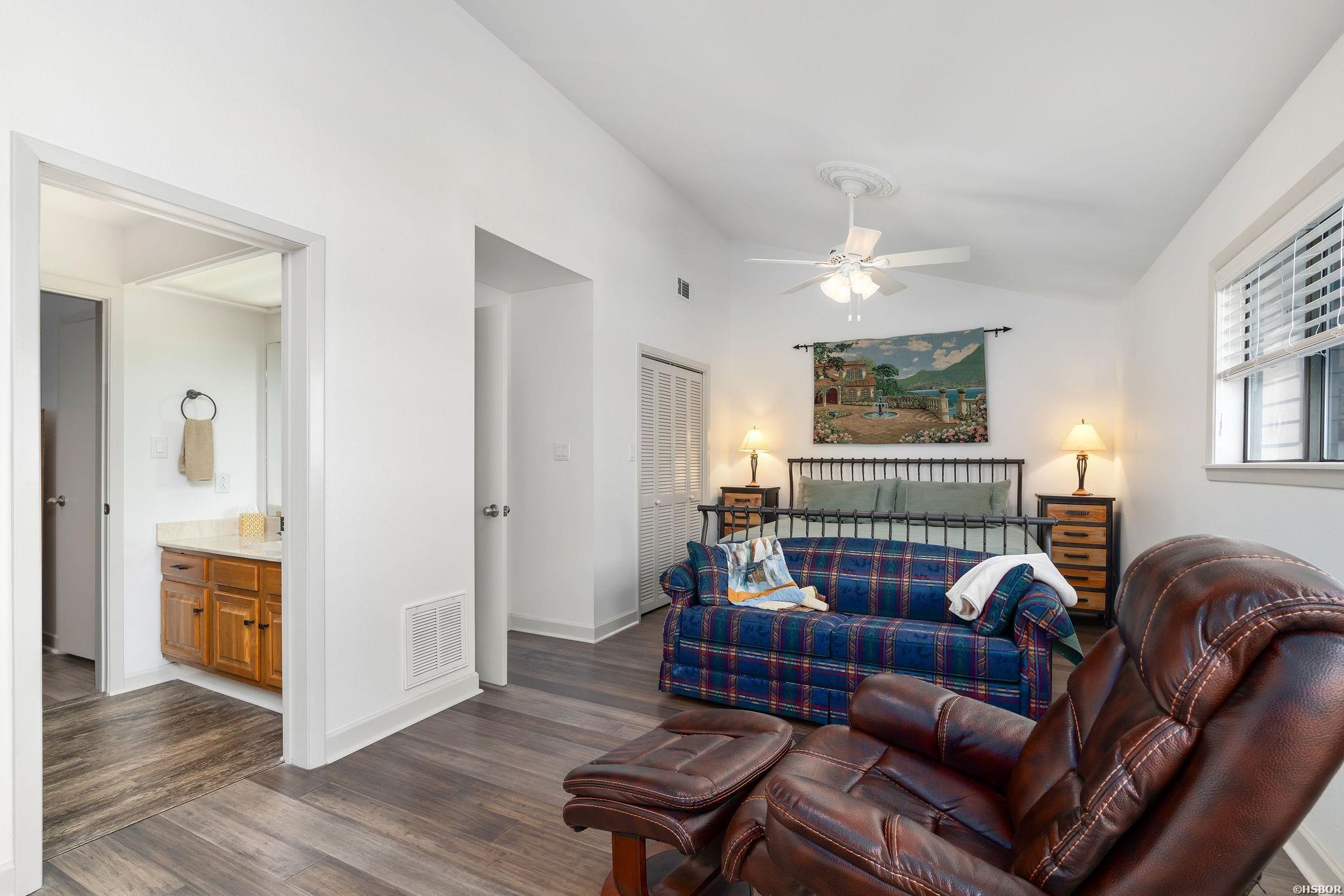 200 Hamilton Oaks Drive Property Photo 19