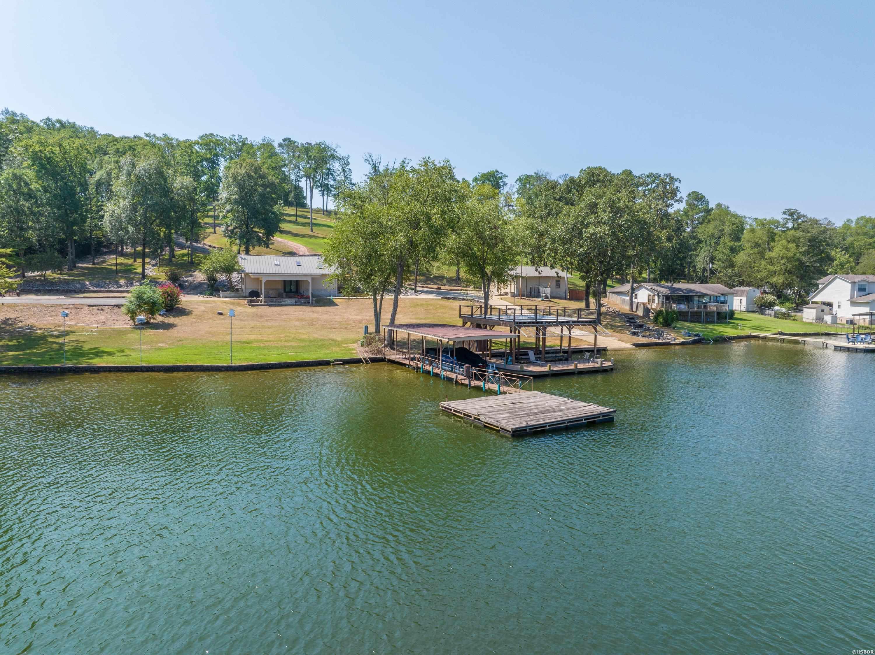 300 Pinehill Property Photo 2
