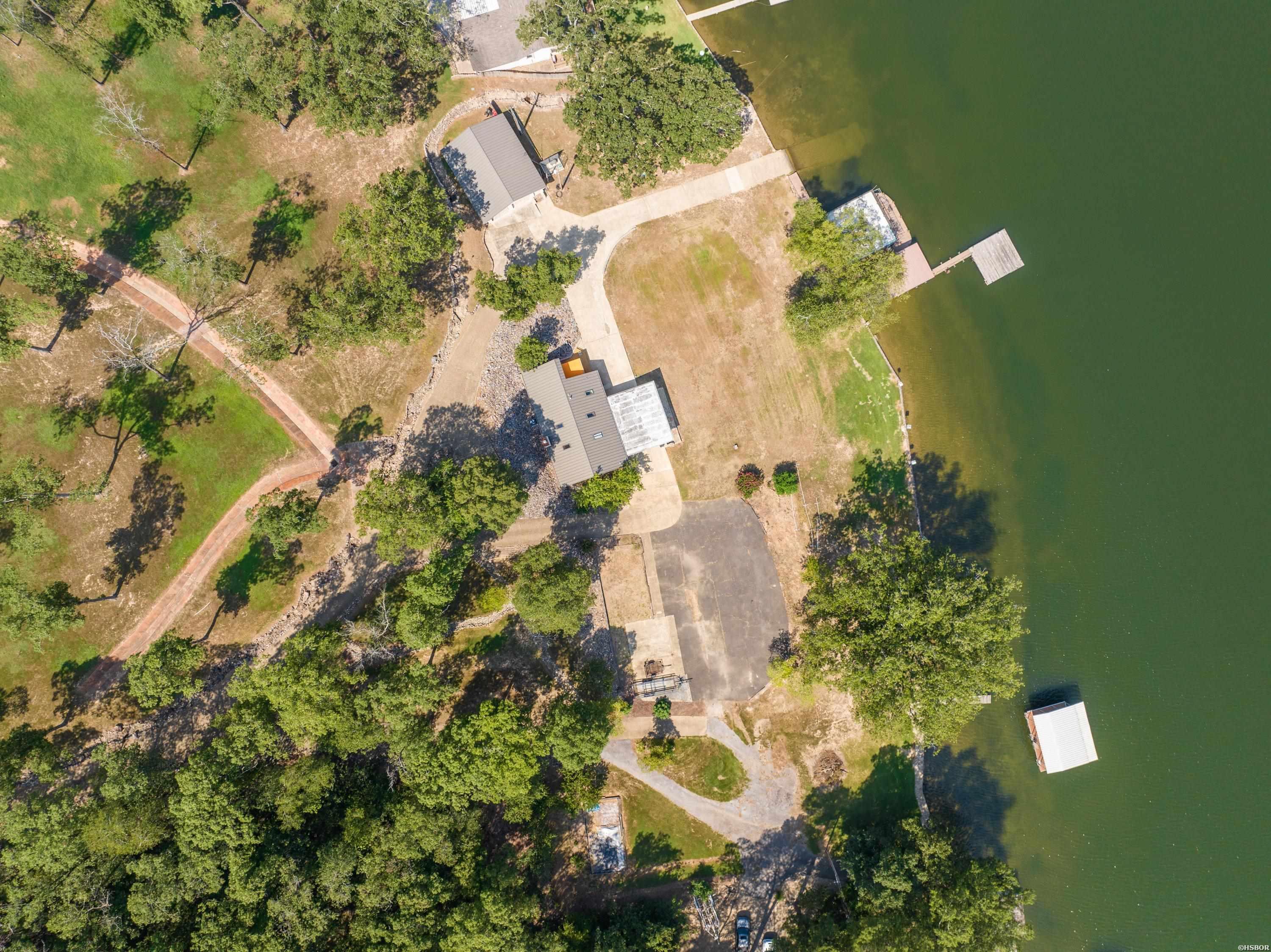 300 Pinehill Property Photo 3