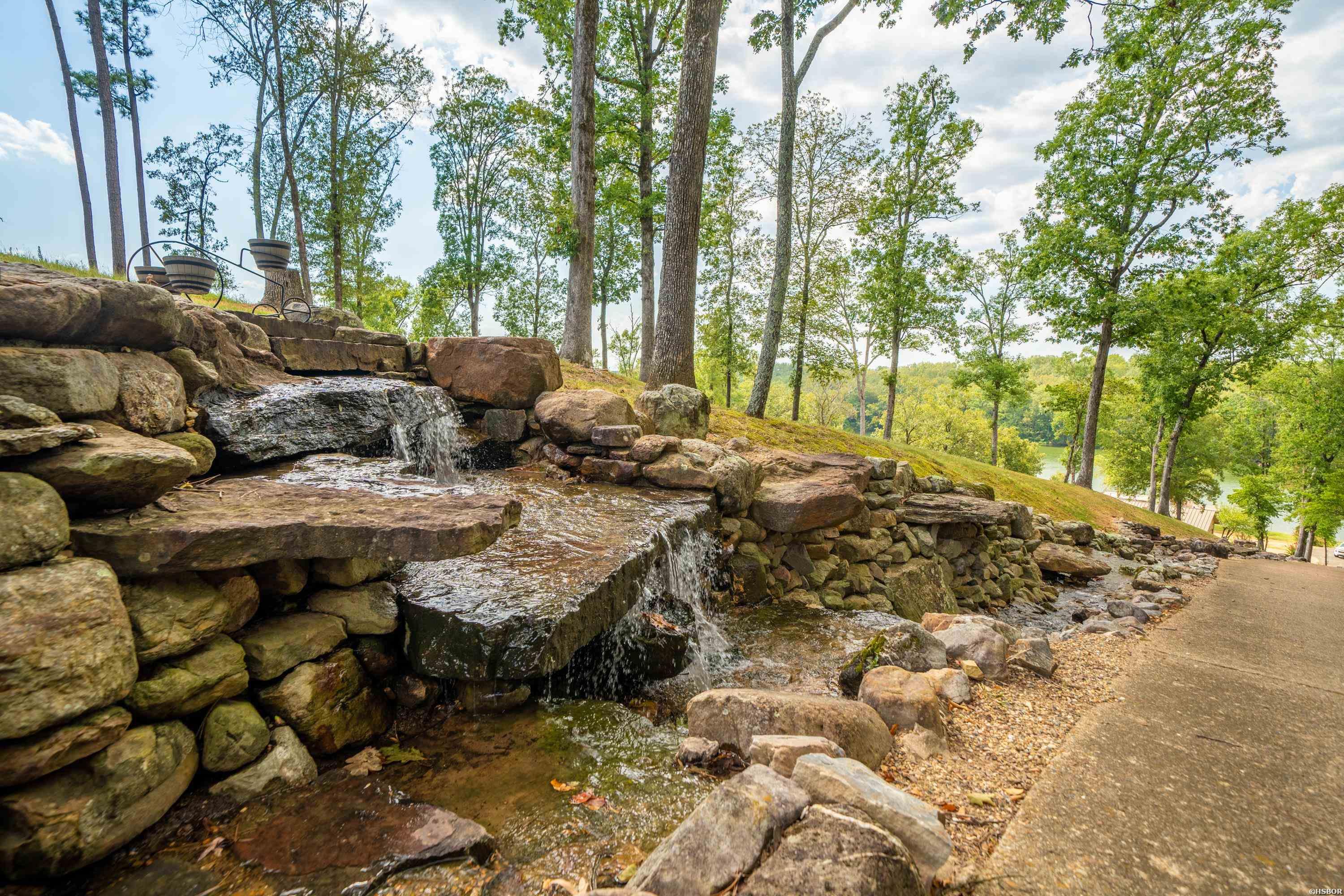 300 Pinehill Property Photo 25