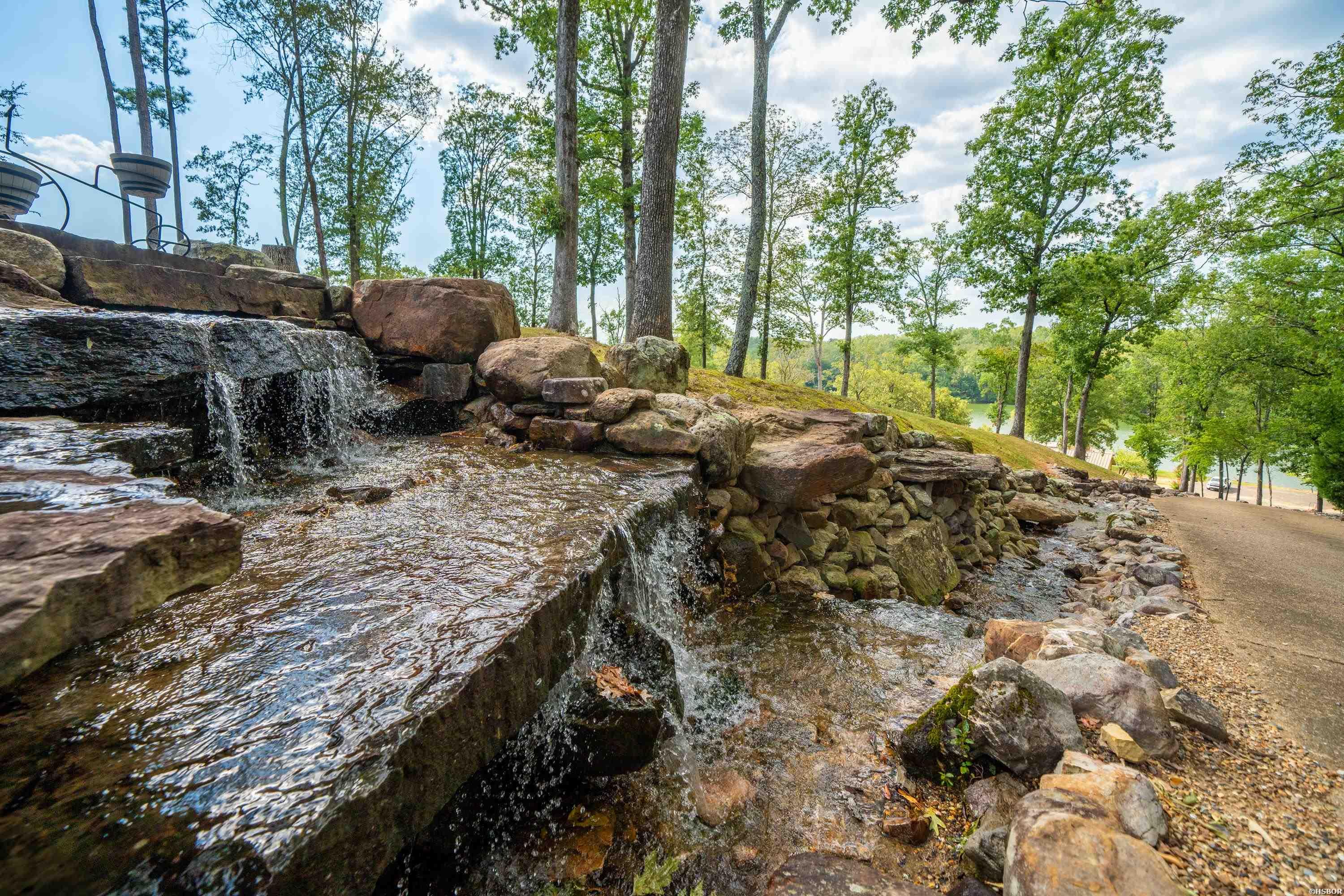 300 Pinehill Property Photo 26