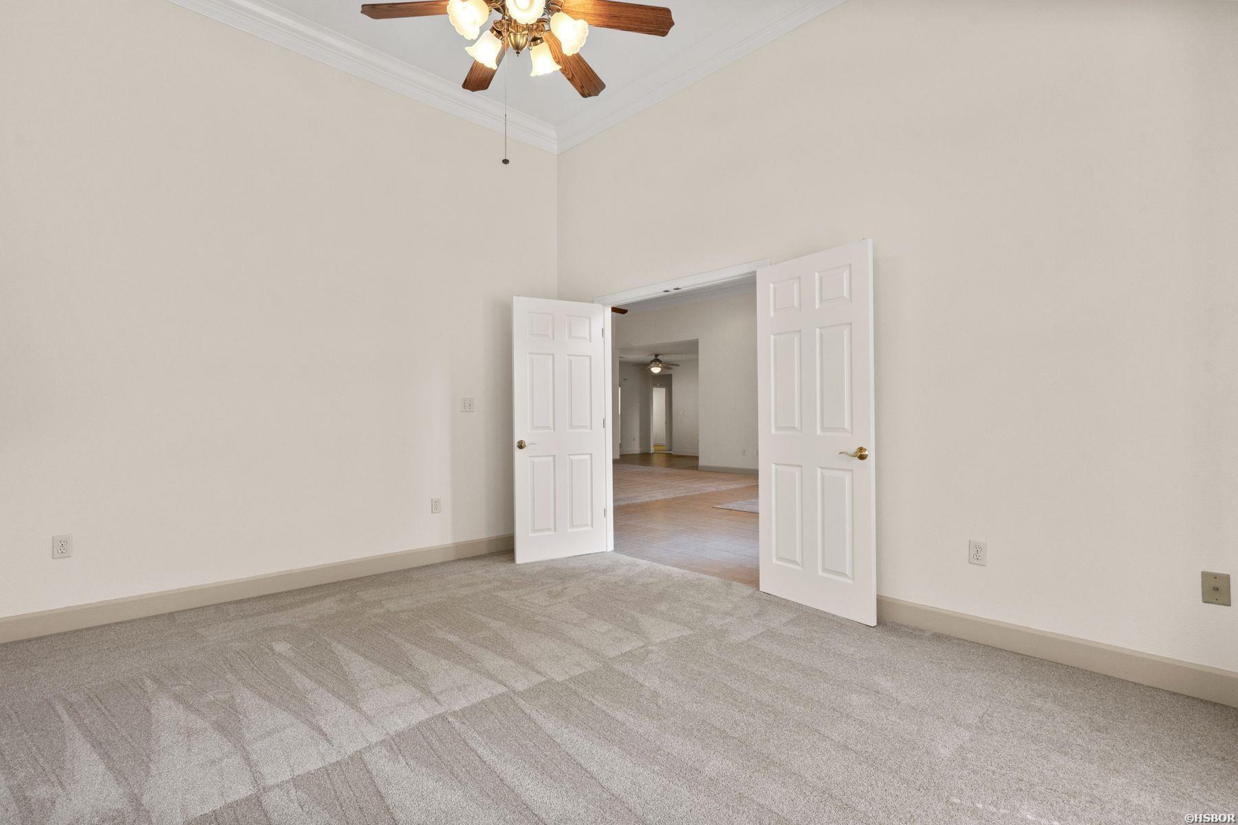 123 Saratoga Street Property Photo 32