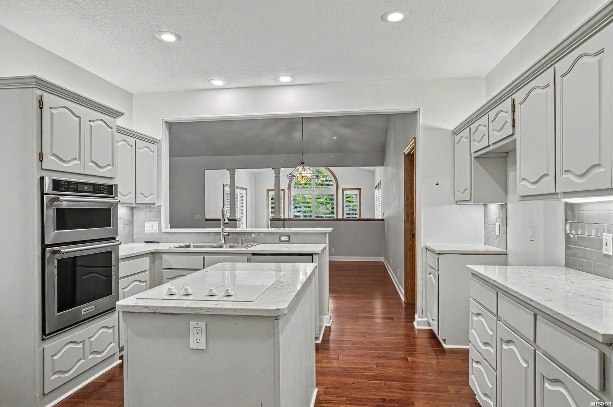 214 Pizarro Drive Property Photo 6