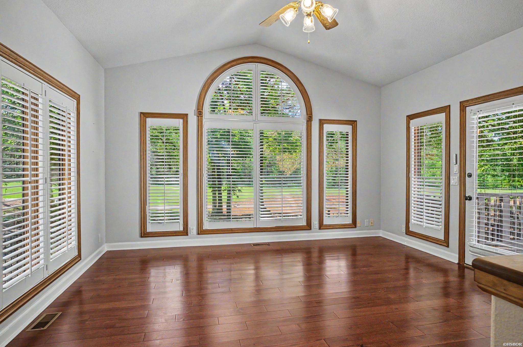 214 Pizarro Drive Property Photo 13