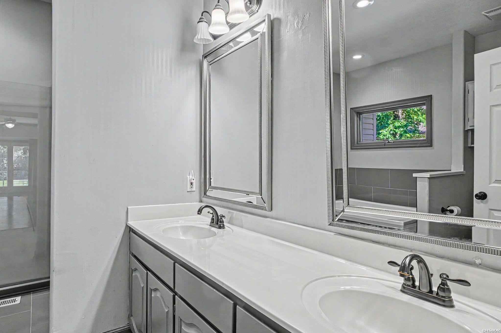 214 Pizarro Drive Property Photo 18