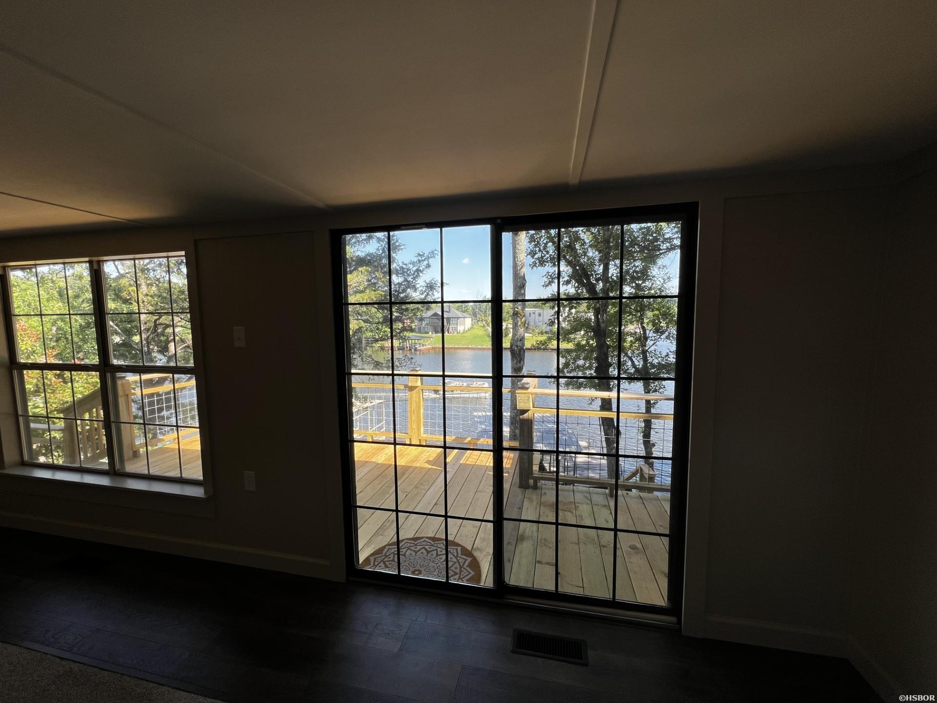 318 Tepee Terrace Property Photo 6
