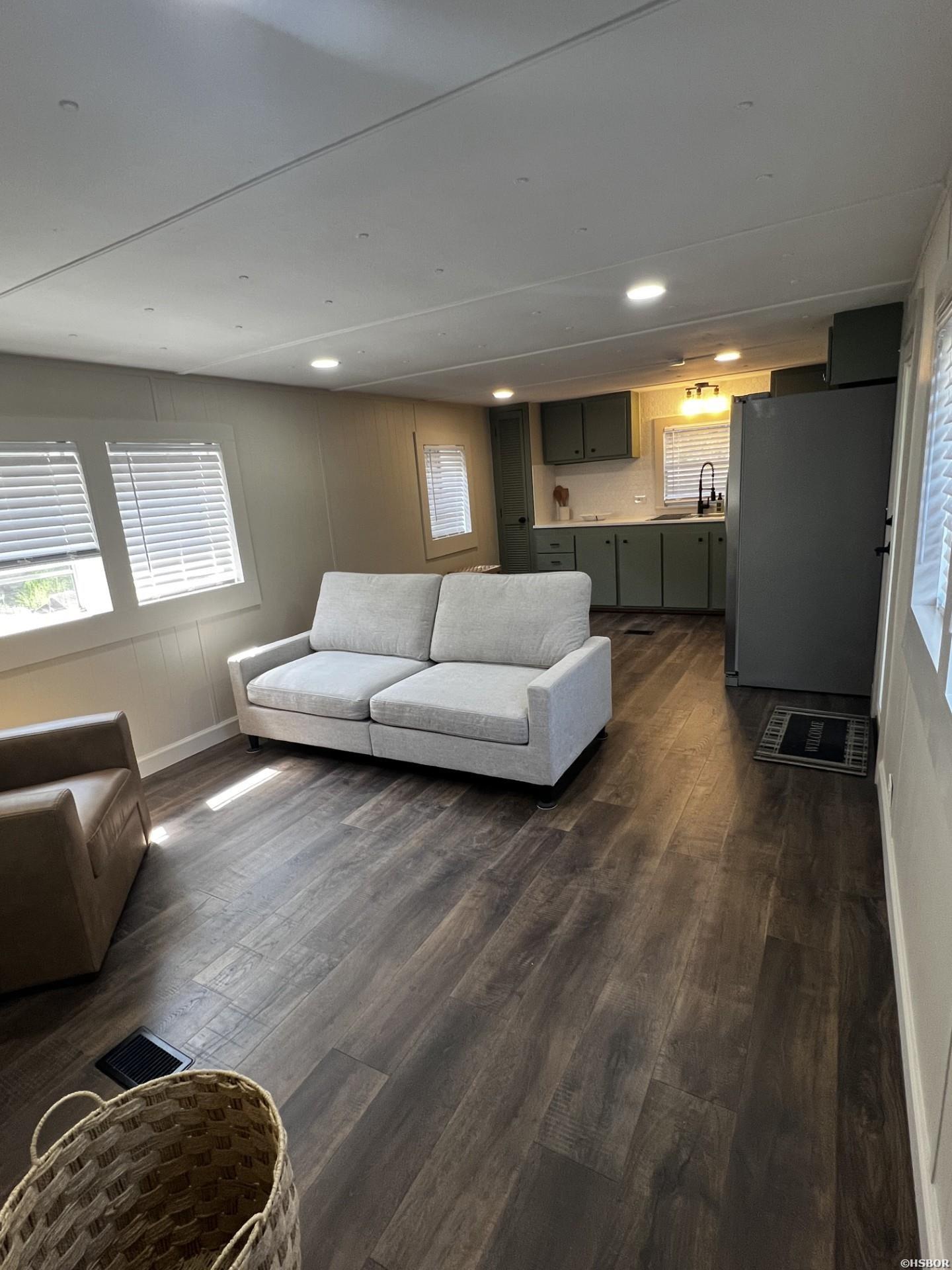 318 Tepee Terrace Property Photo 8