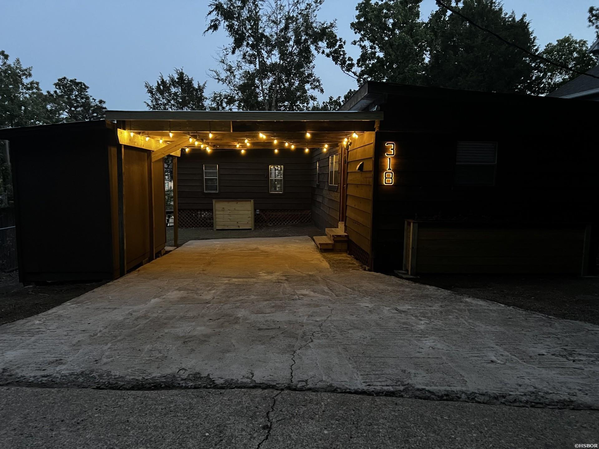 318 Tepee Terrace Property Photo 13