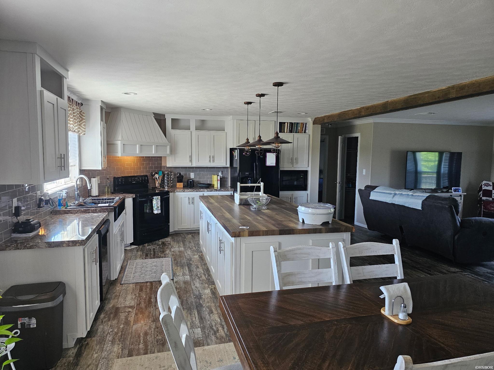 1313 Tollett Road Property Photo 6