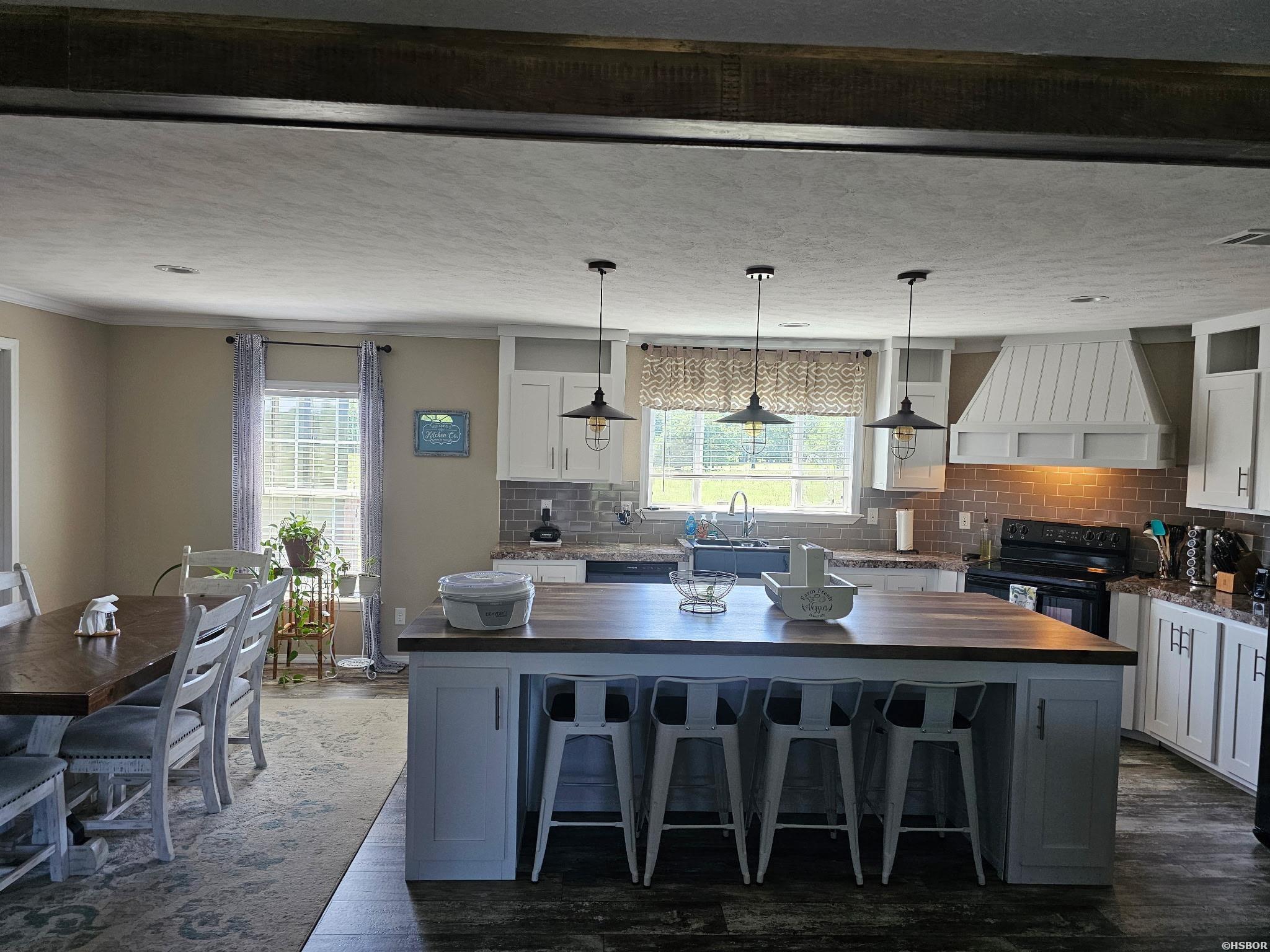1313 Tollett Road Property Photo 8