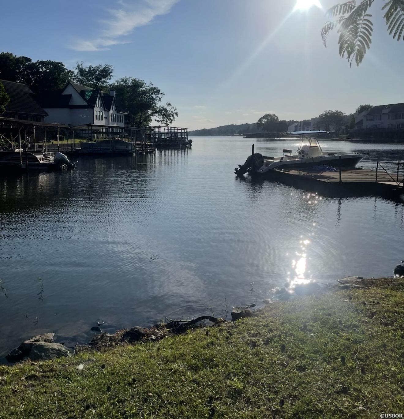 109 Bayshore Cove Property Photo 6