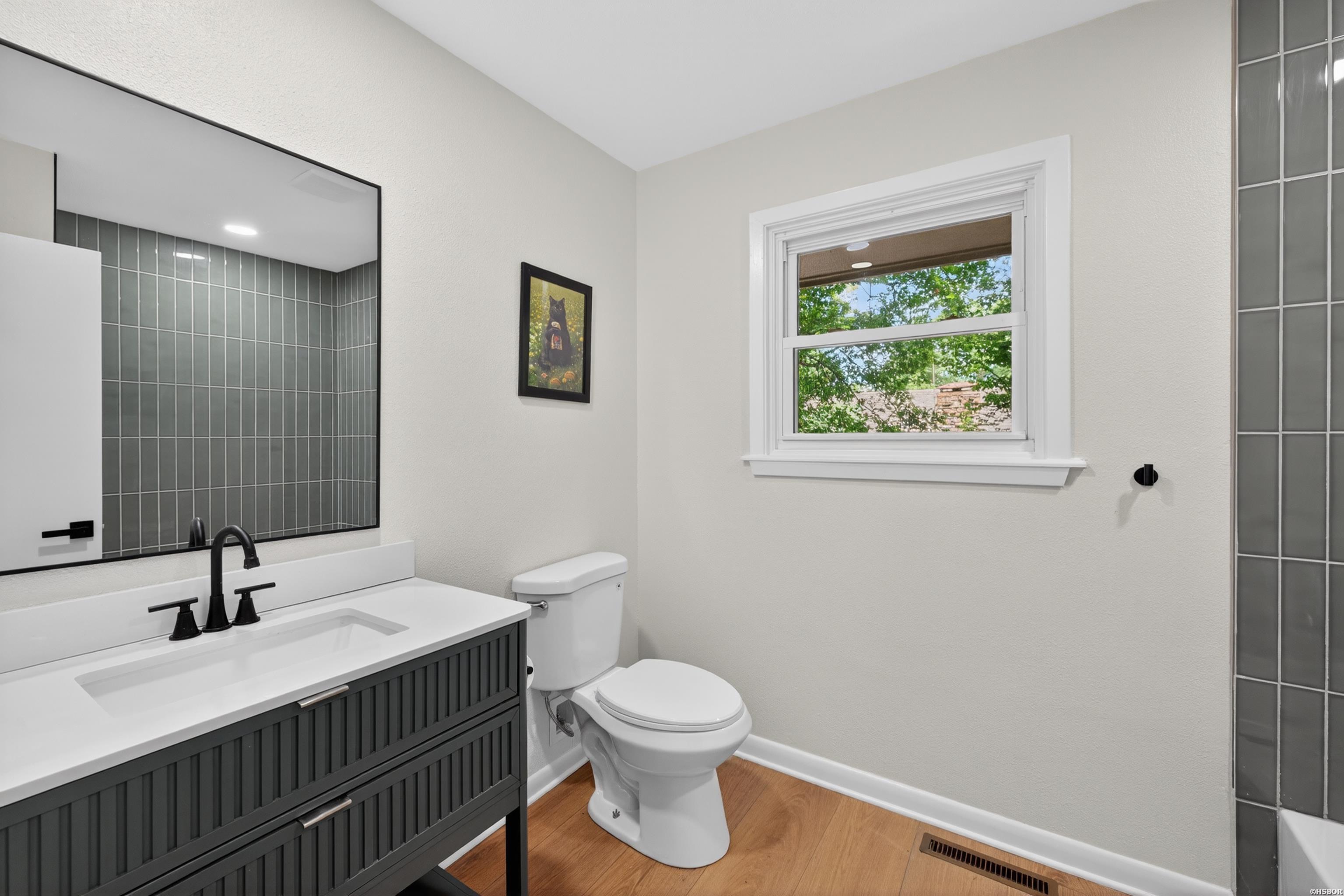 8 Cambre Circle Property Photo 19