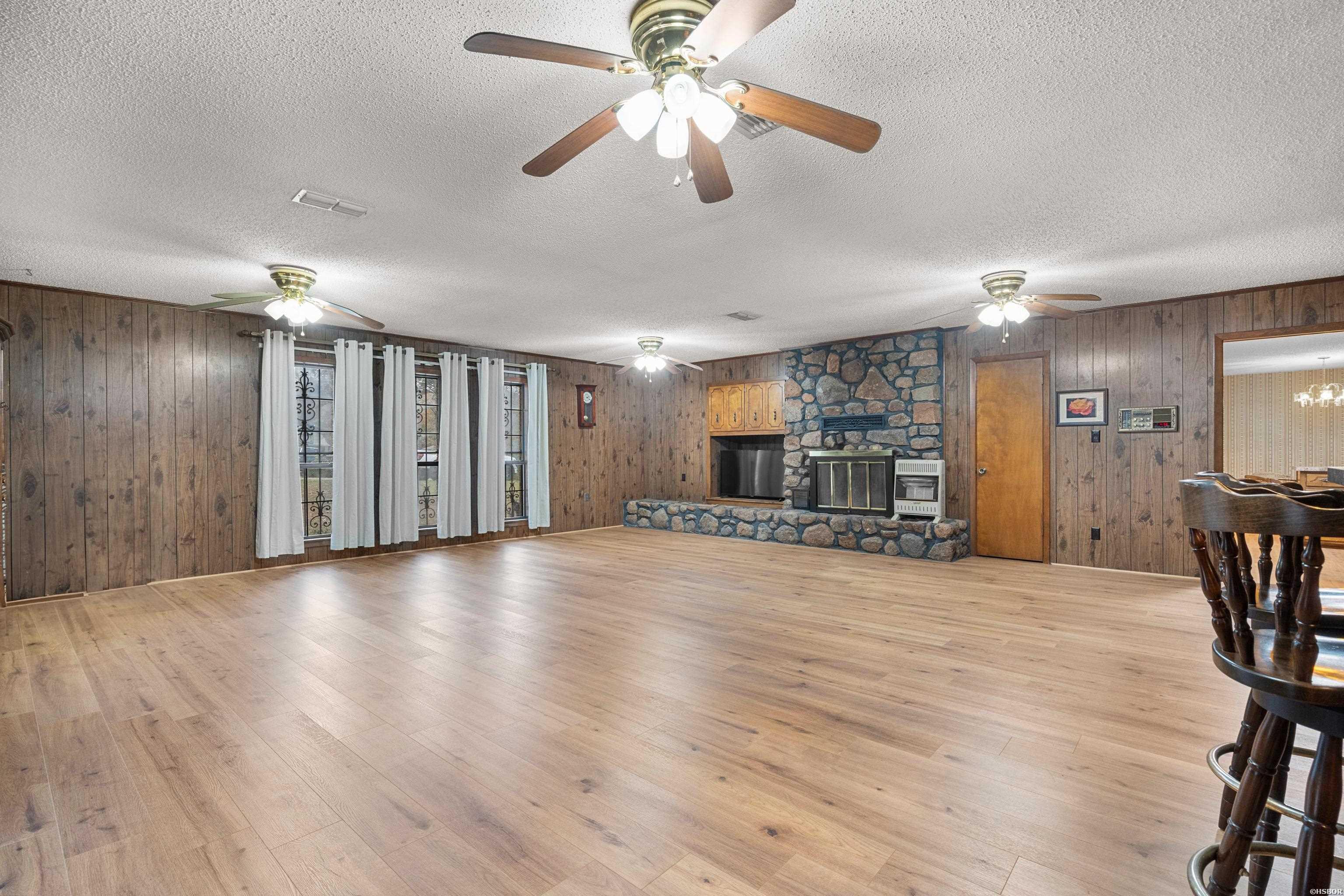 1068 Spring House Road Property Photo 8