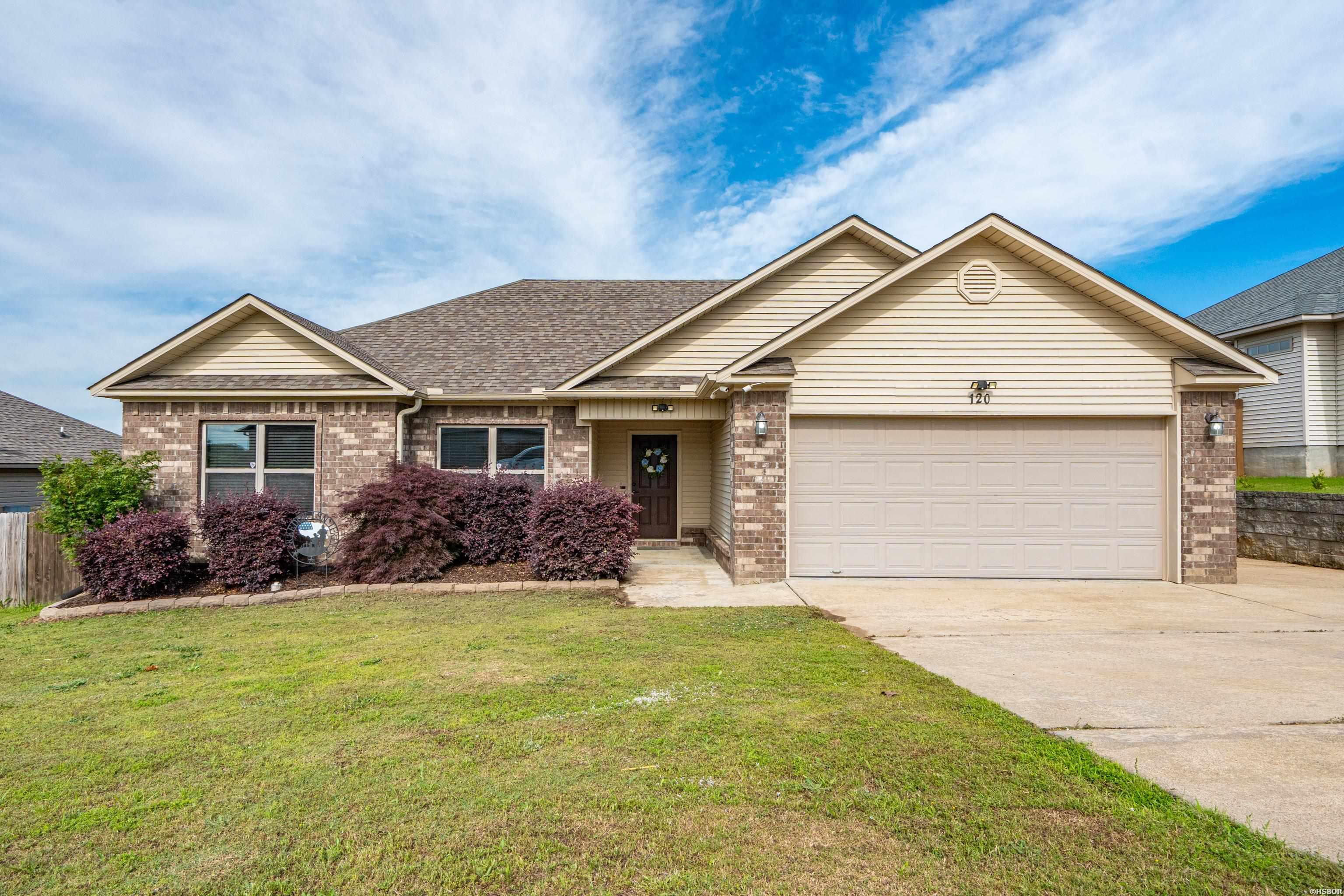 120 Hillshire Loop Property Photo 1