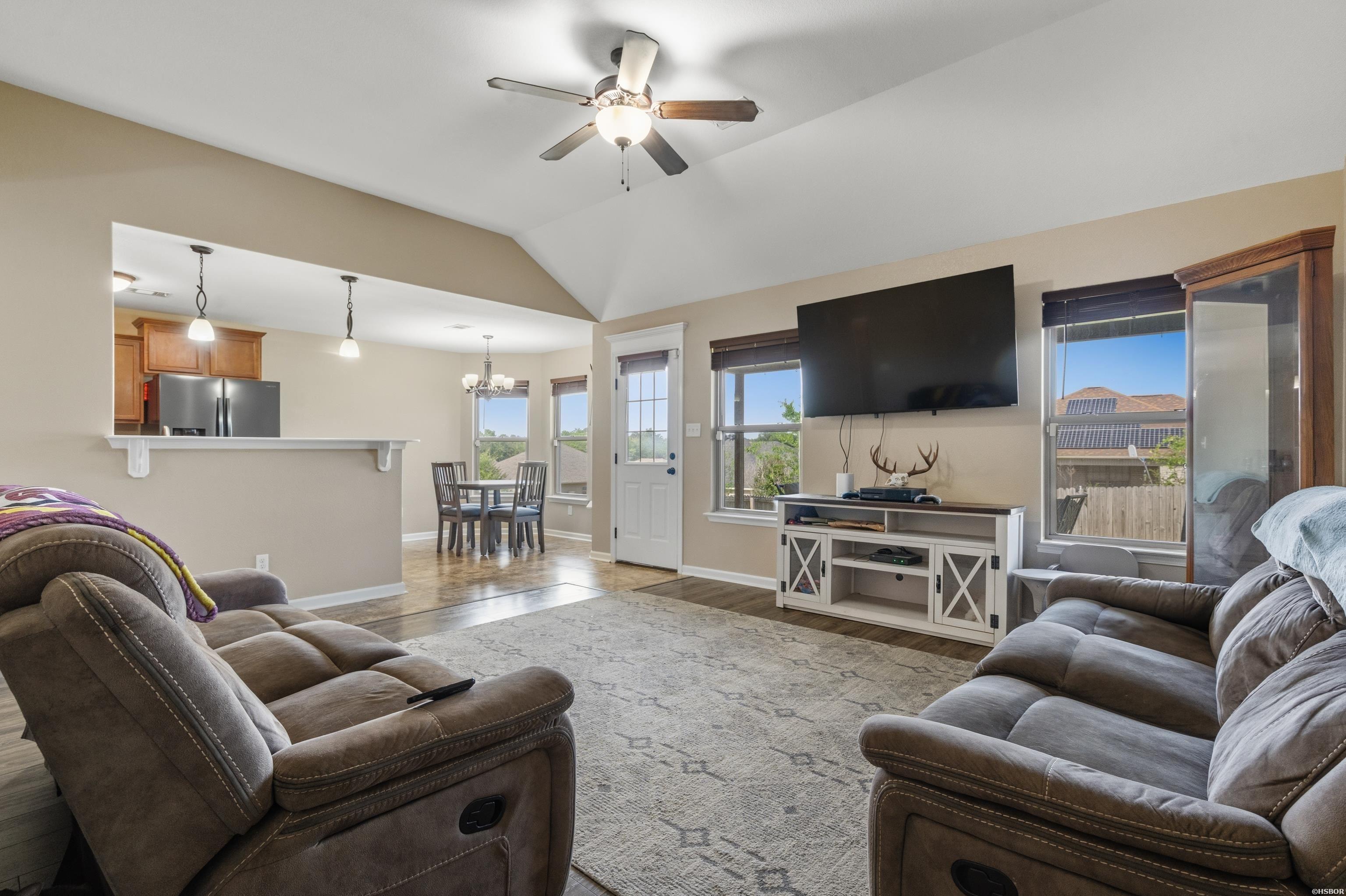 120 Hillshire Loop Property Photo 4