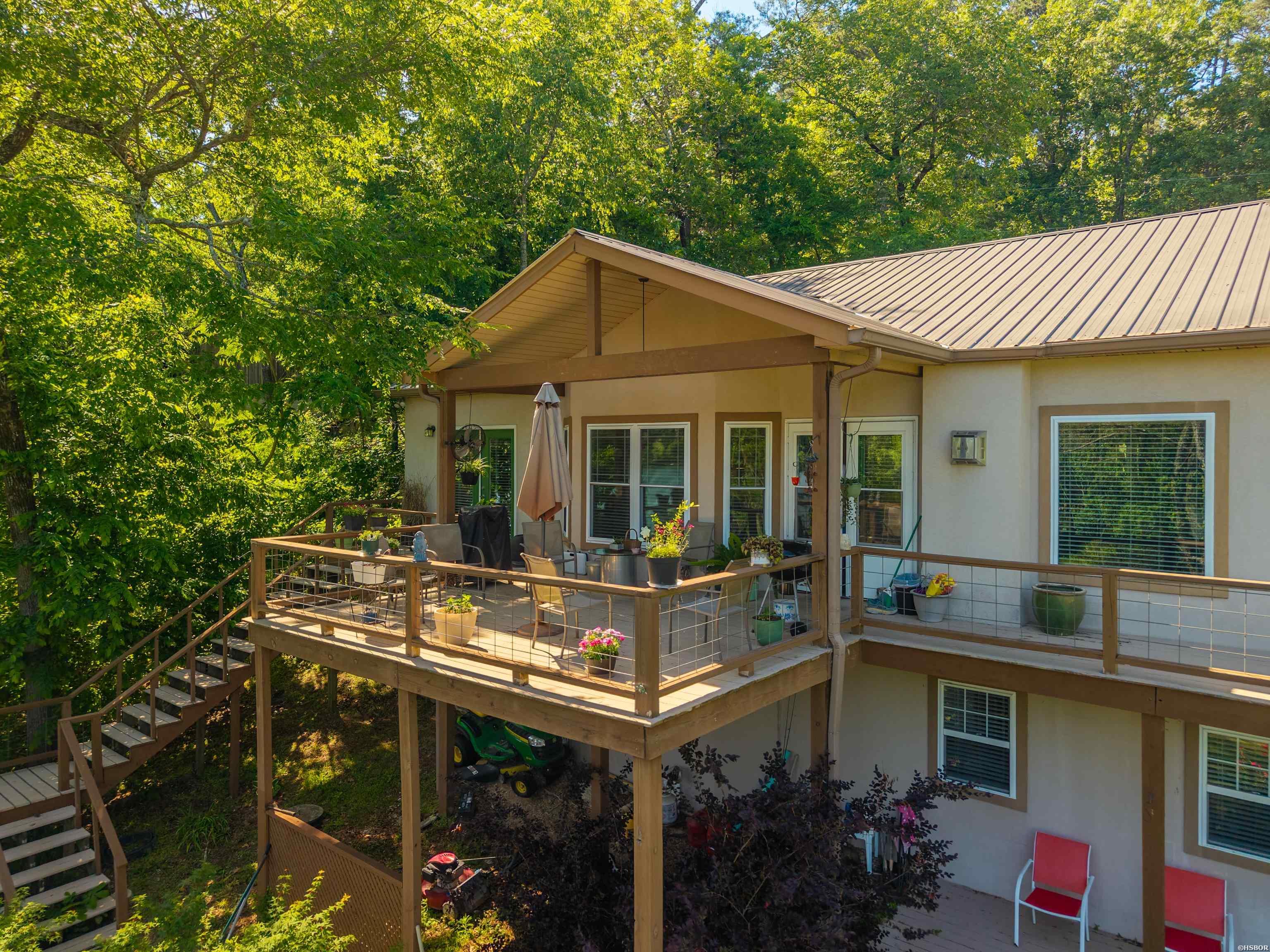 415 Kirschwood Property Photo 2