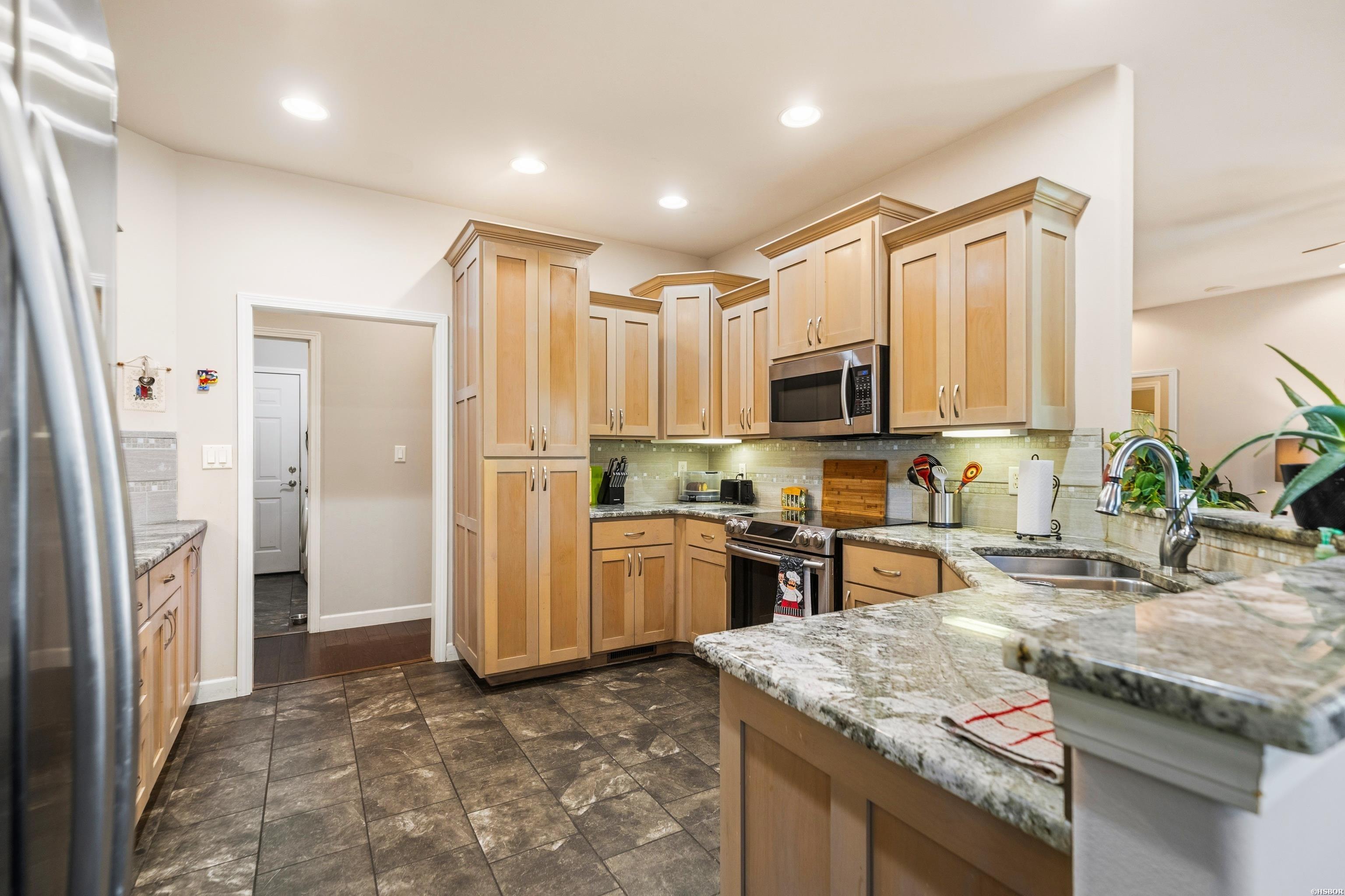 415 Kirschwood Property Photo 16
