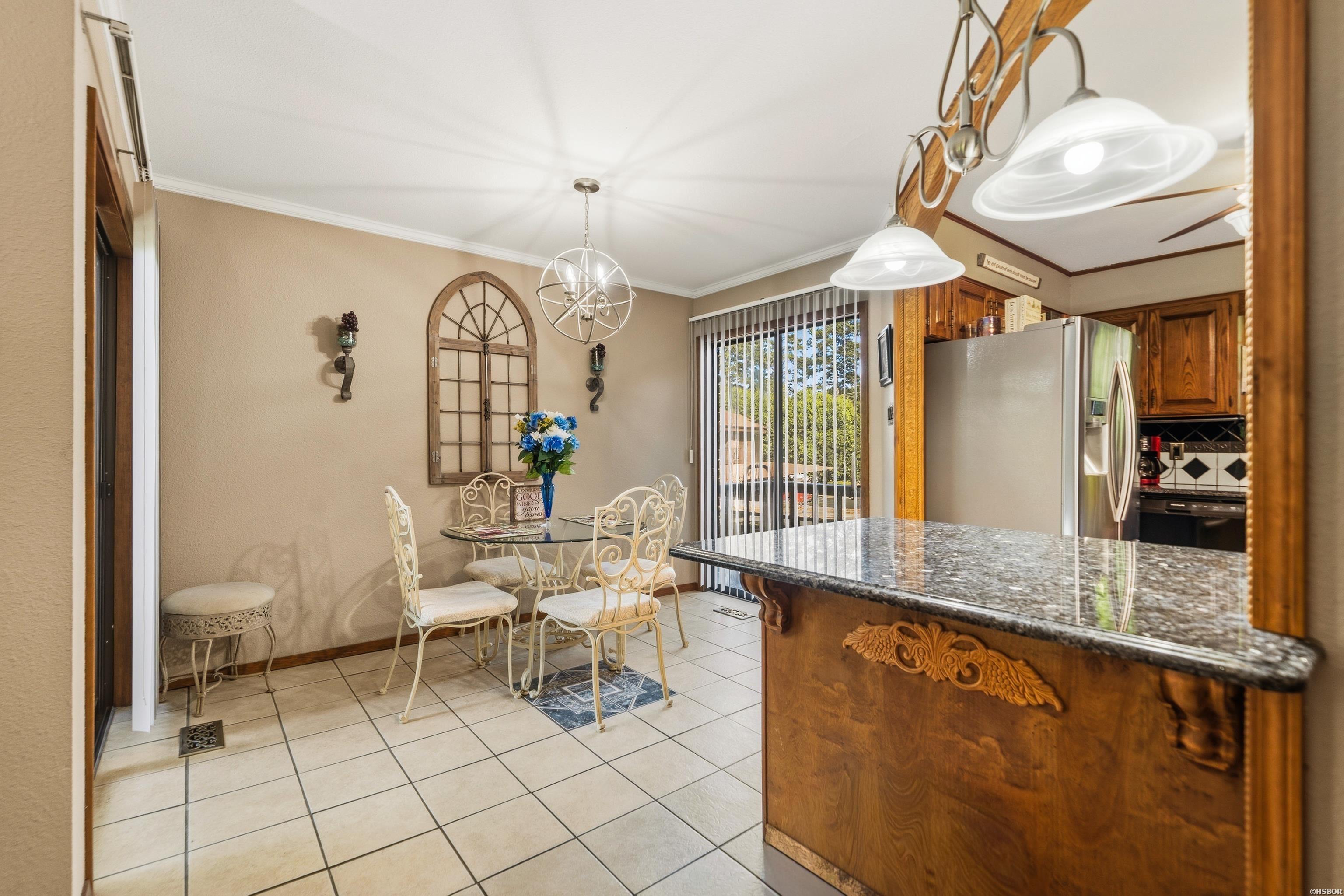 2311 Lakeshore Drive Property Photo 10
