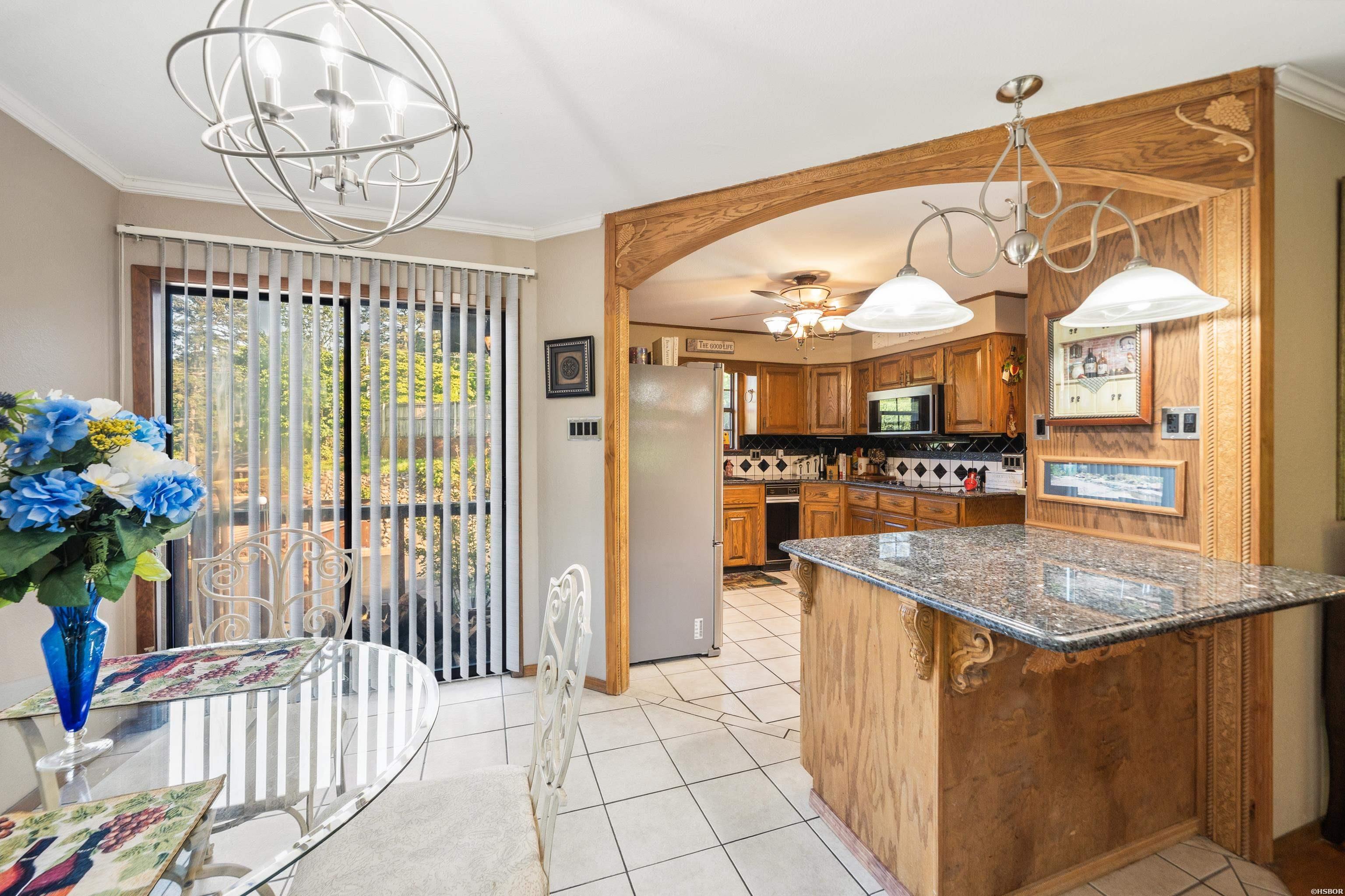2311 Lakeshore Drive Property Photo 13