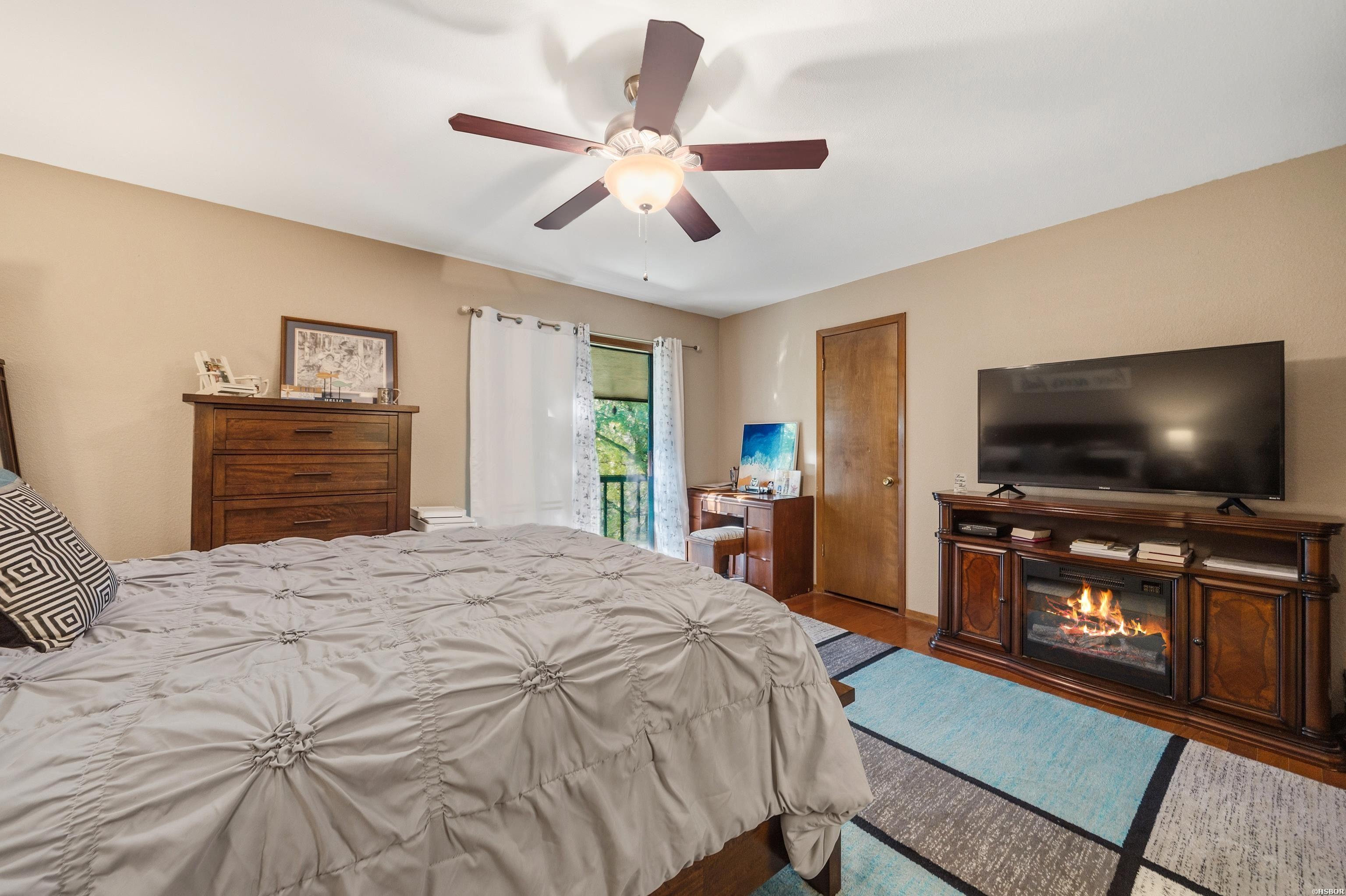 2311 Lakeshore Drive Property Photo 20