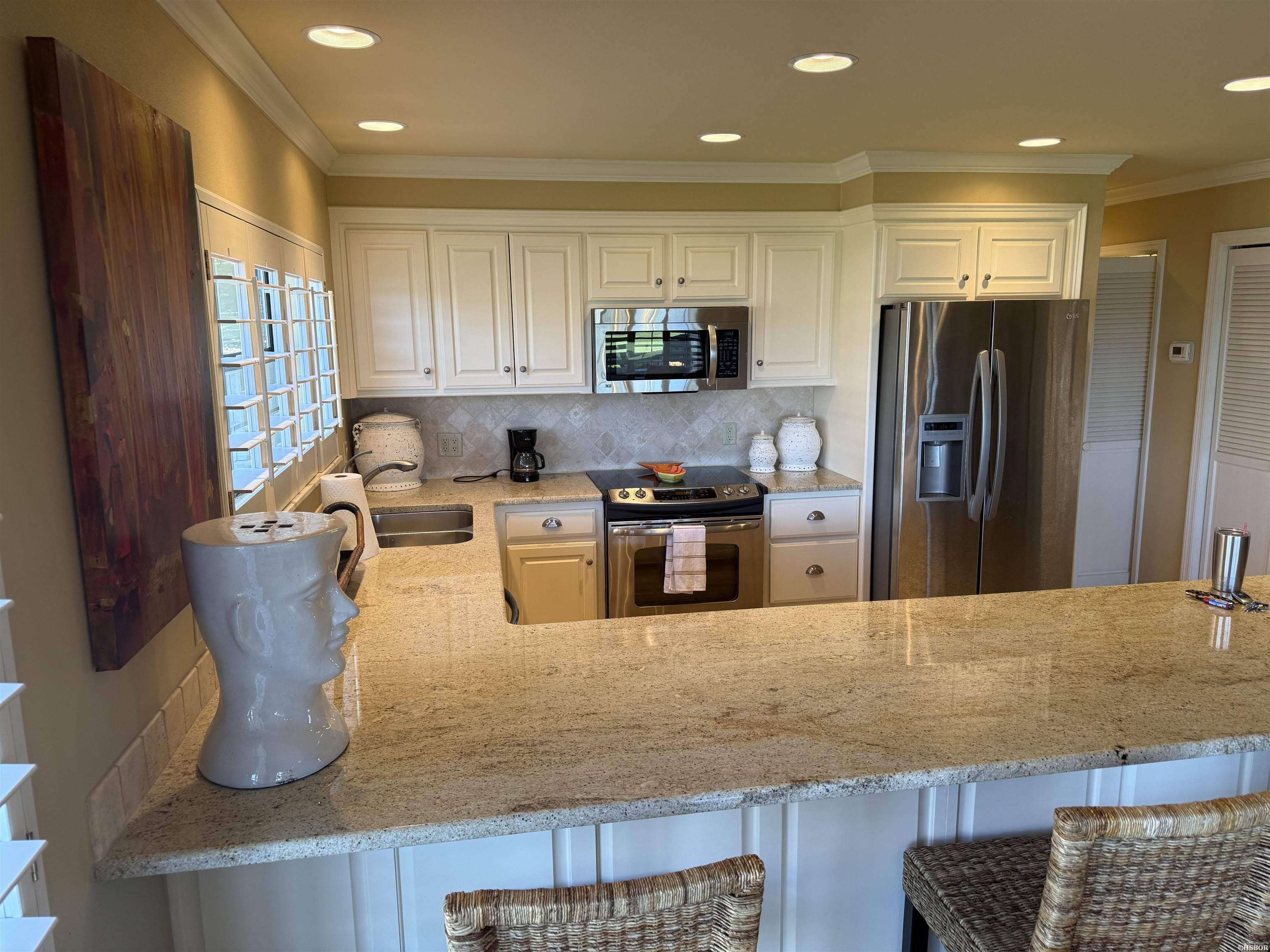 1201 Lakeshore Property Photo 10