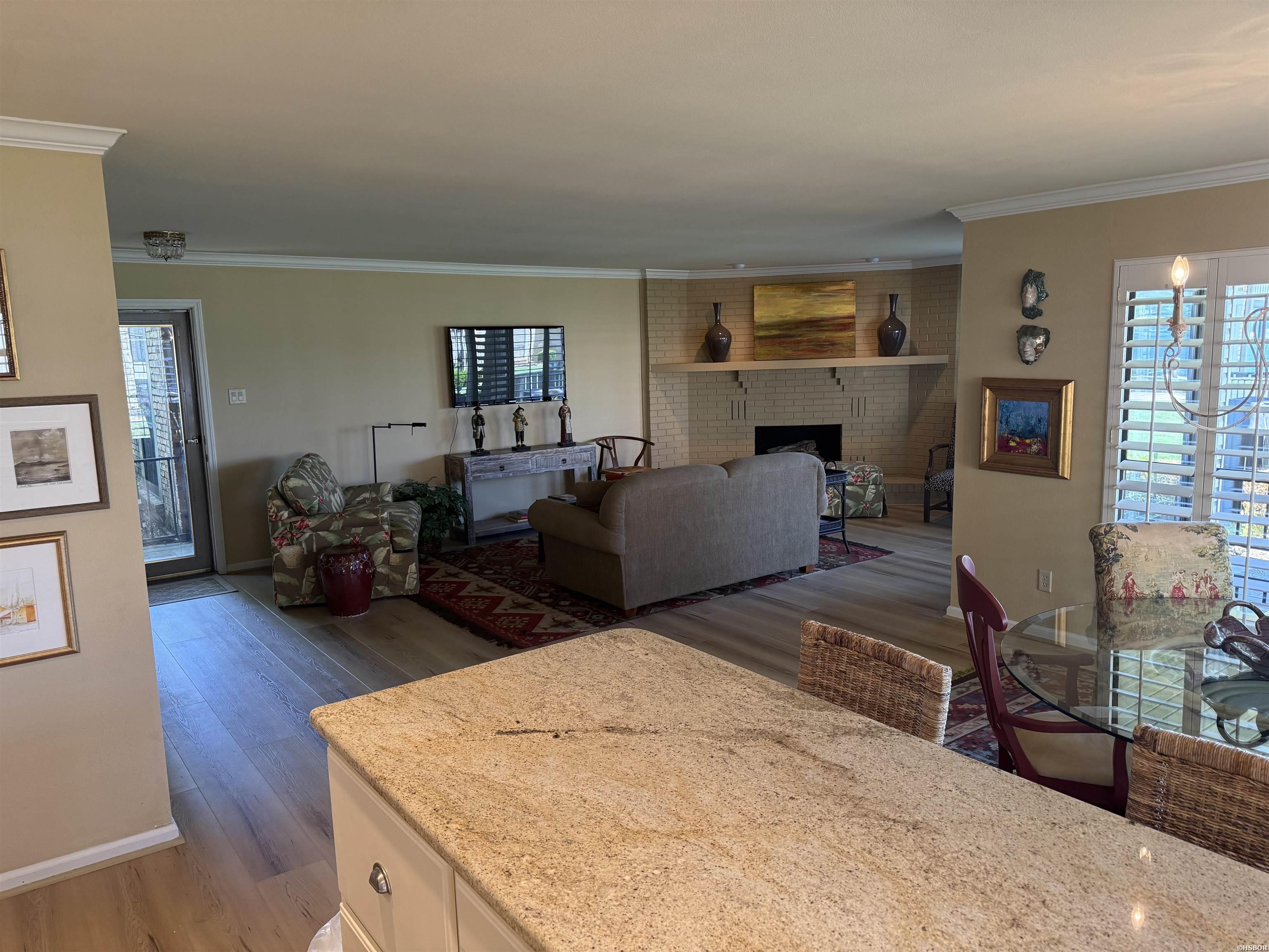 1201 Lakeshore Property Photo 11