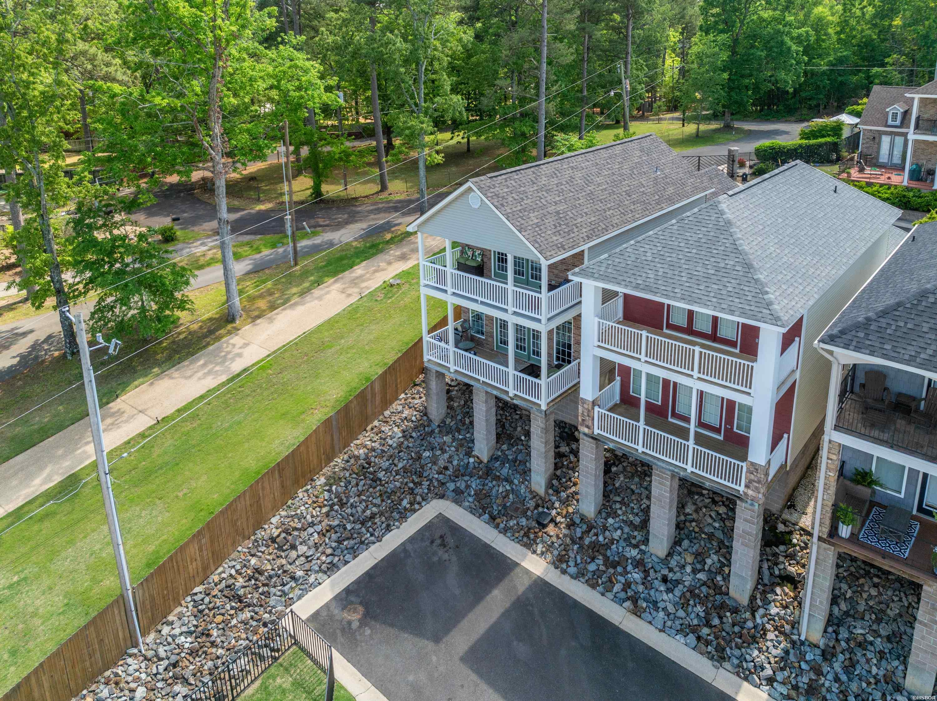 102 EAGLE VIEW Point Property Photo 1