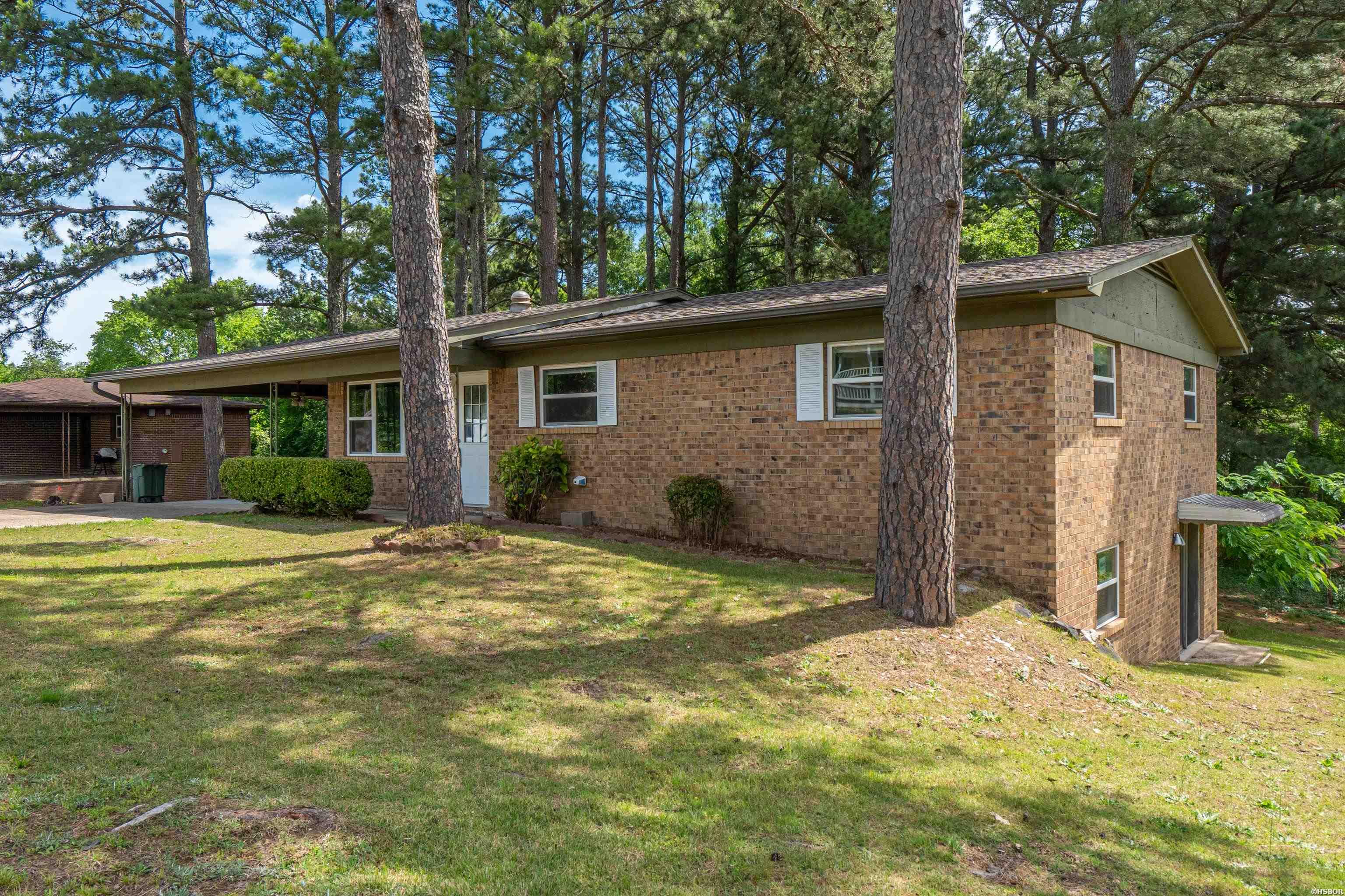 325 Cain Property Photo 3