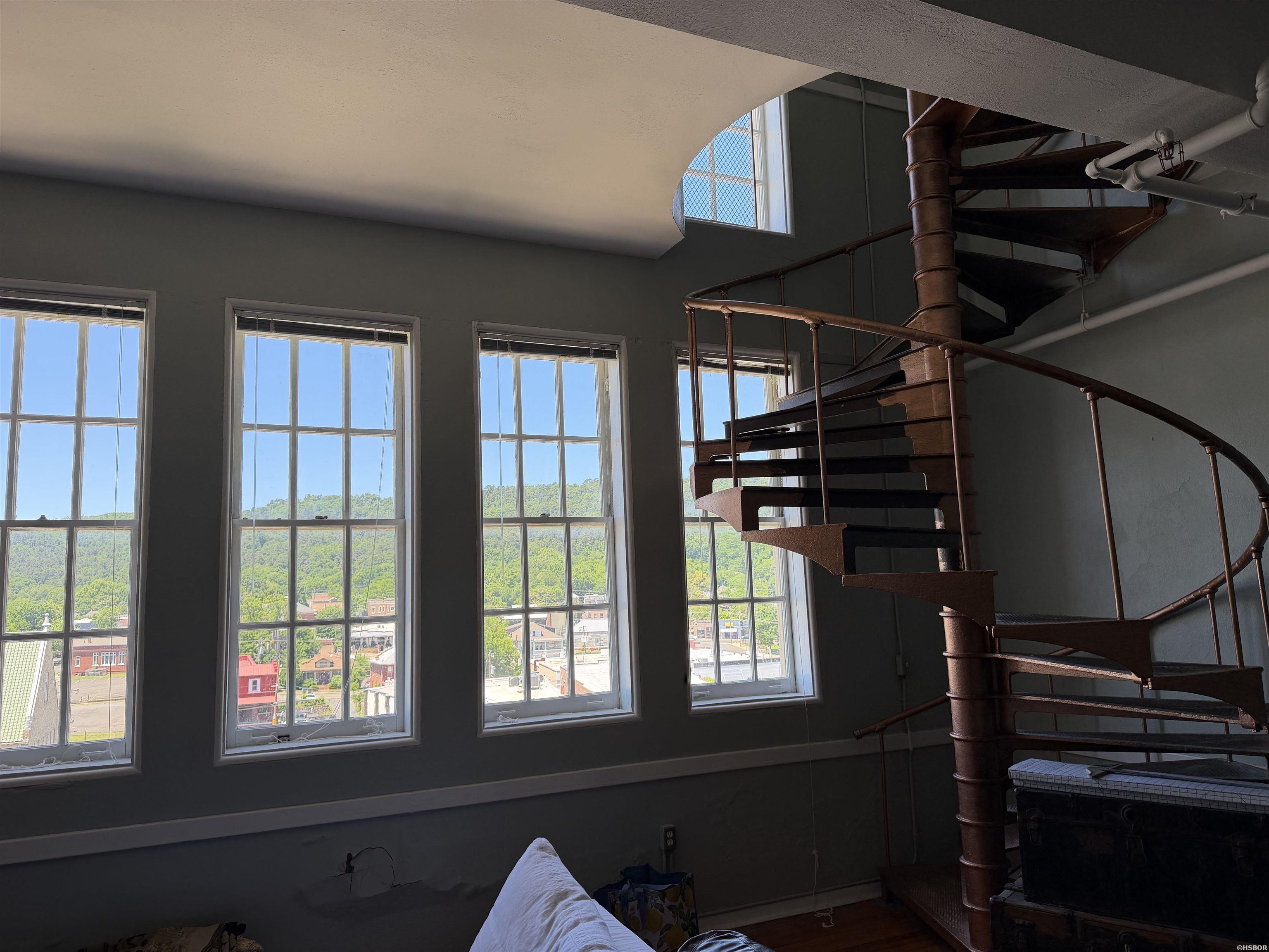 125 Oak Street Property Photo 27