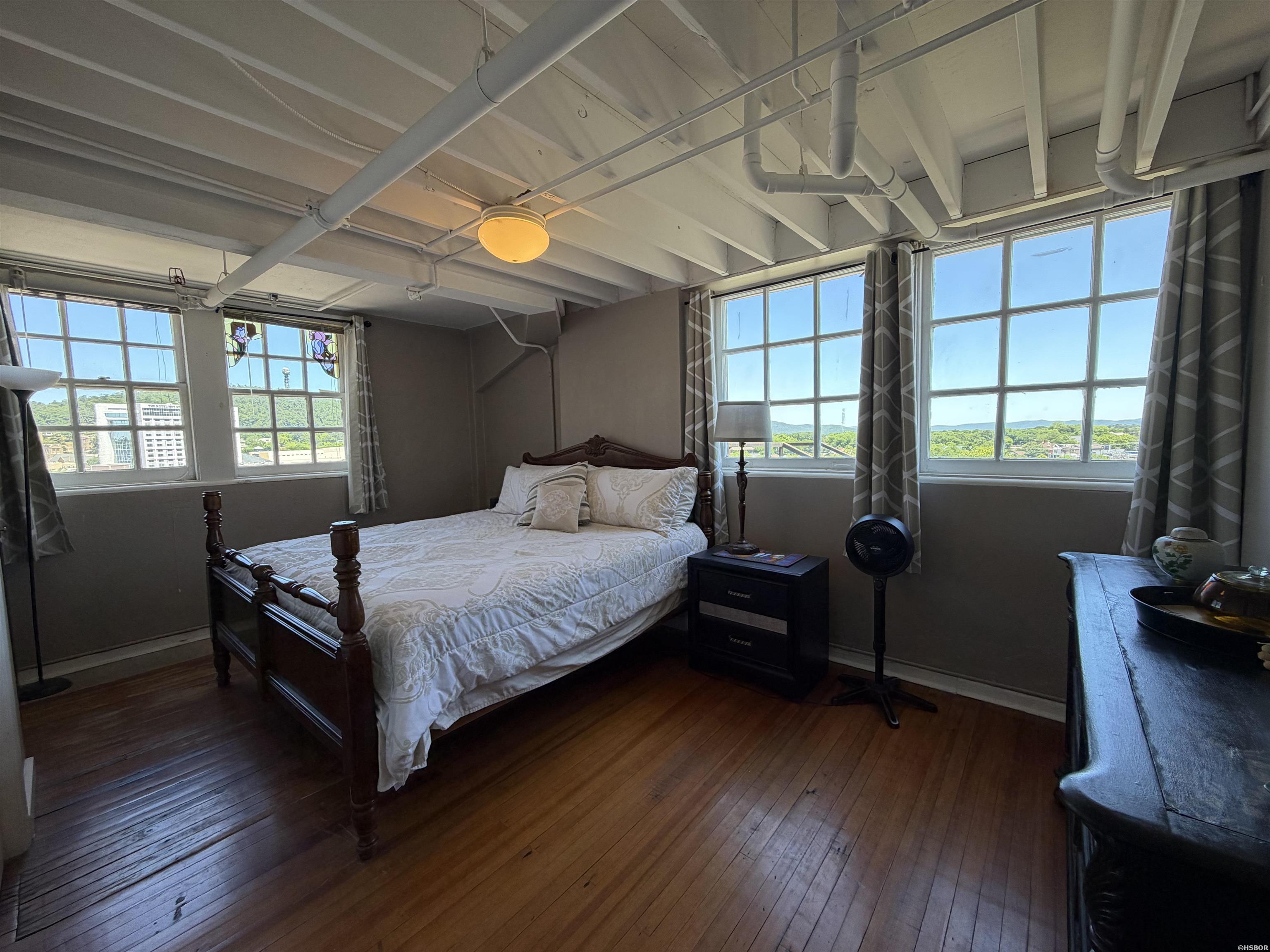 125 Oak Street Property Photo 41