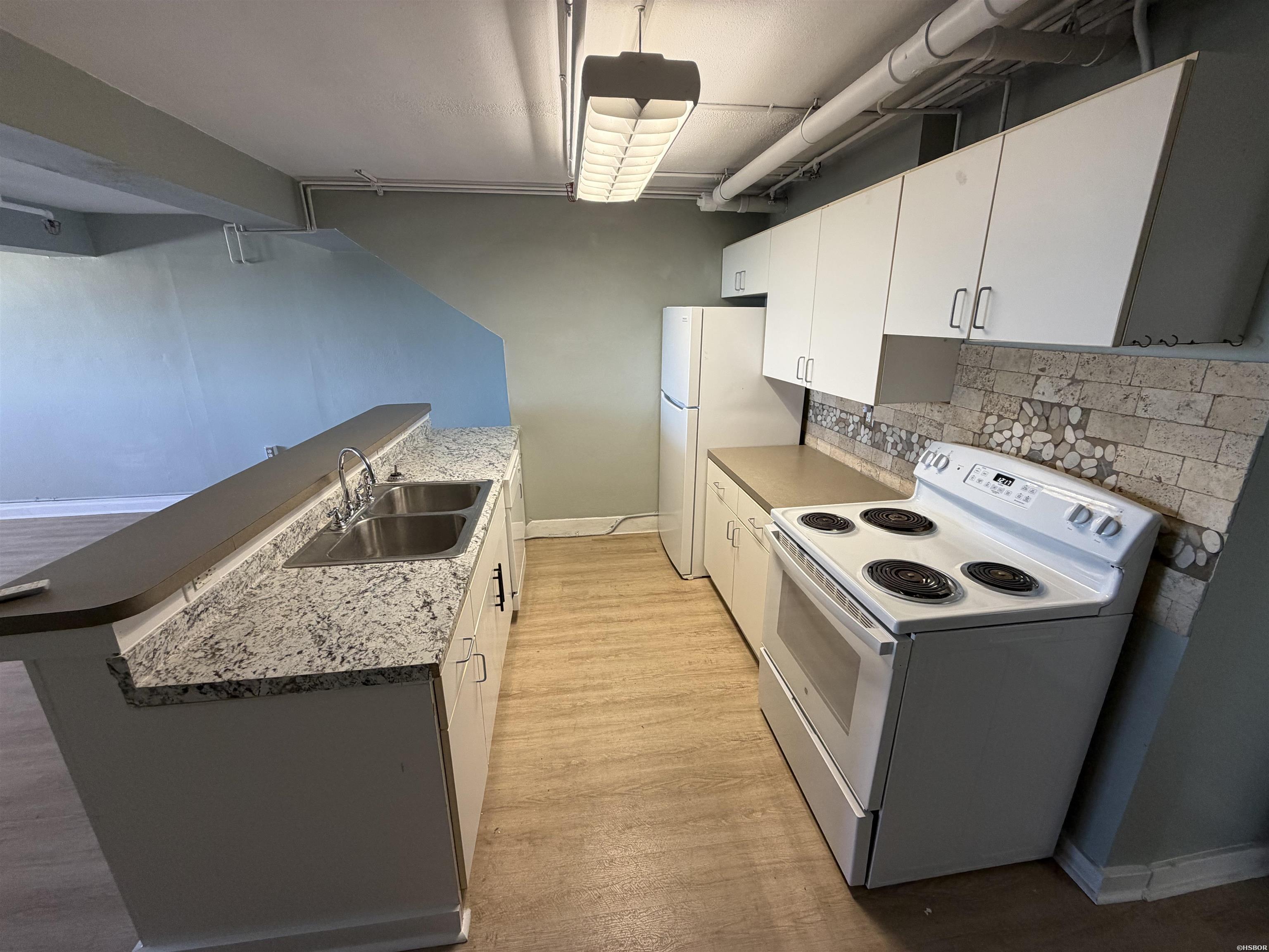 125 Oak Street Property Photo 44
