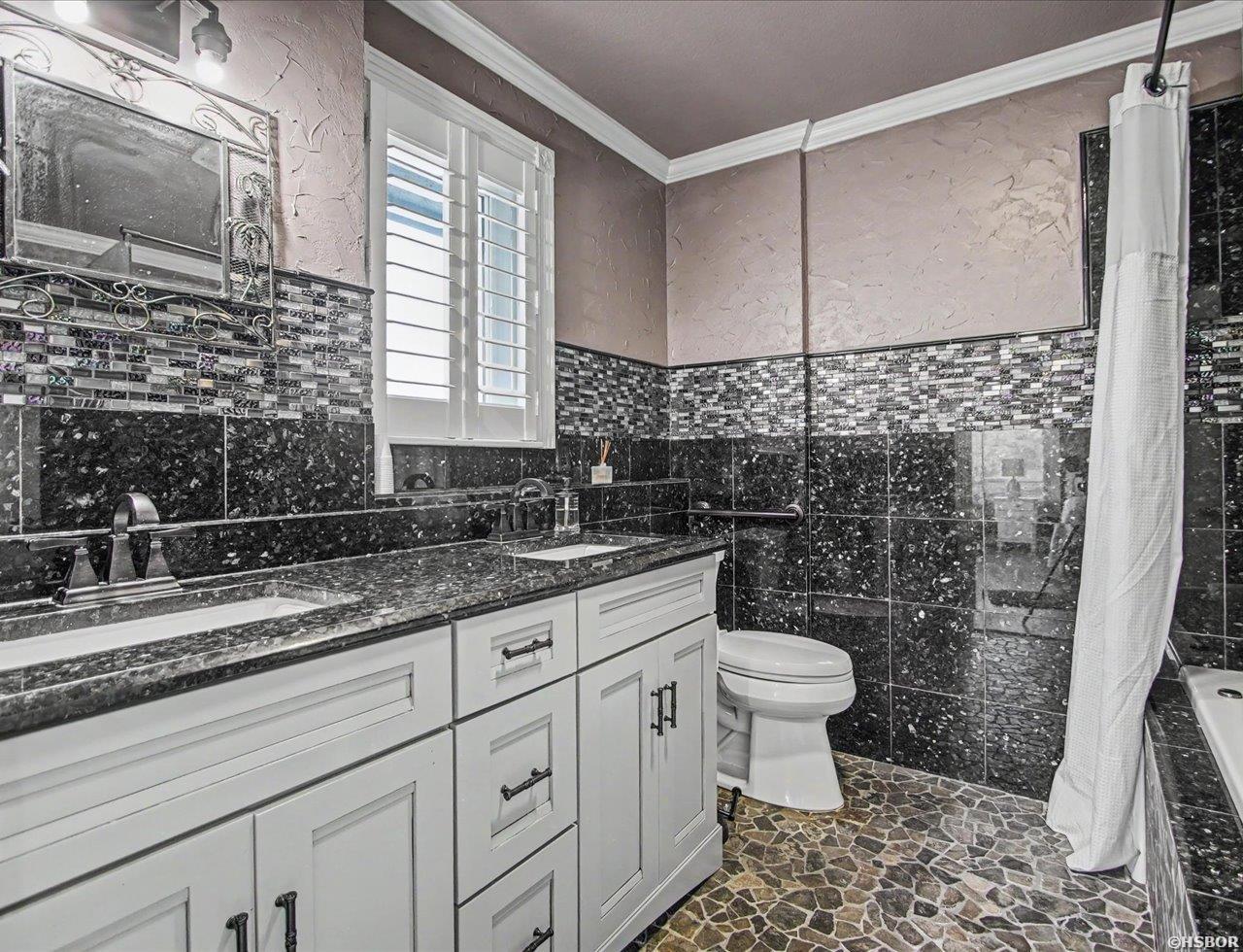 219 Daffodil Street Property Photo 20